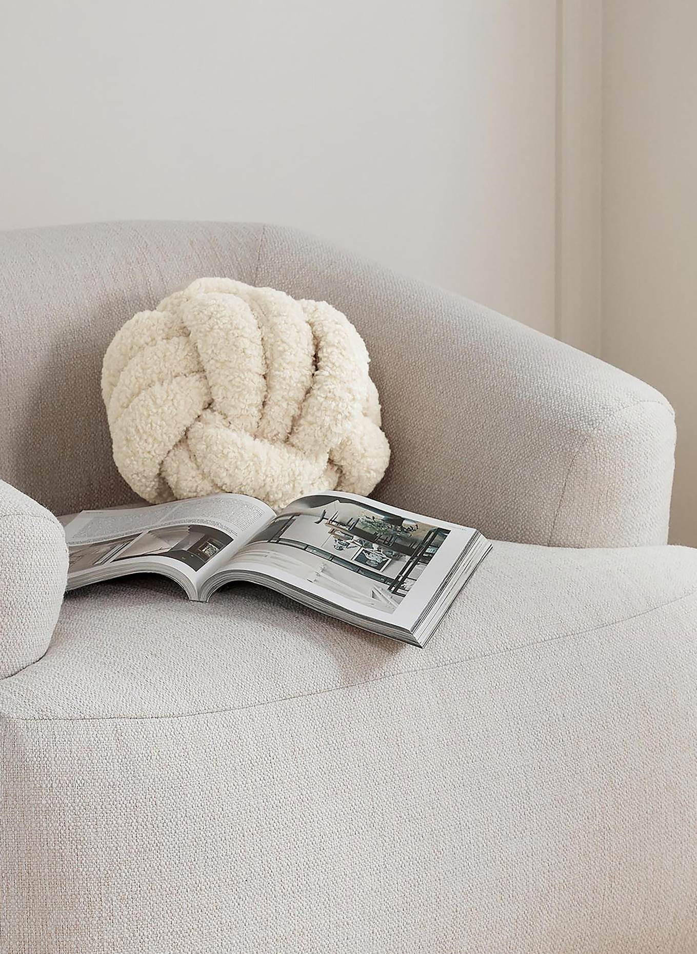 Westwing Collection Dekokissen DOTTY aus Teddyfell: CREME