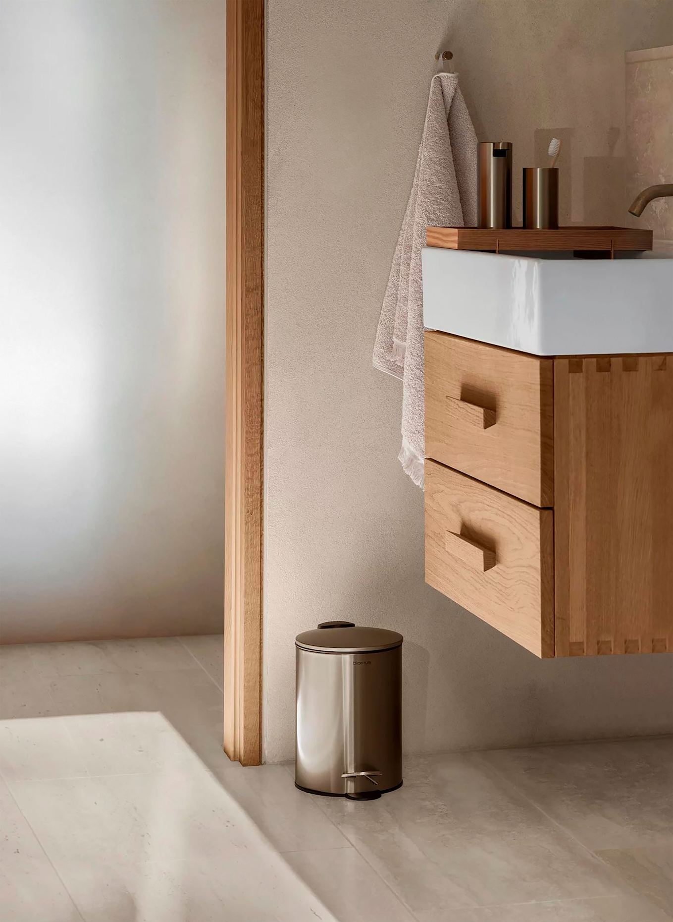 blomus Bad-Treteimer TUBO: GOLD