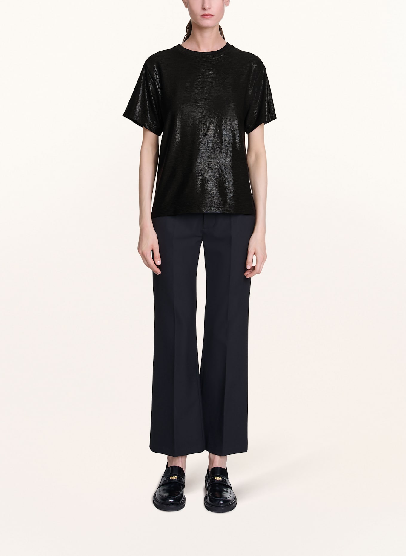 maje T-shirt z błyszczącą przędzą: CZARNY