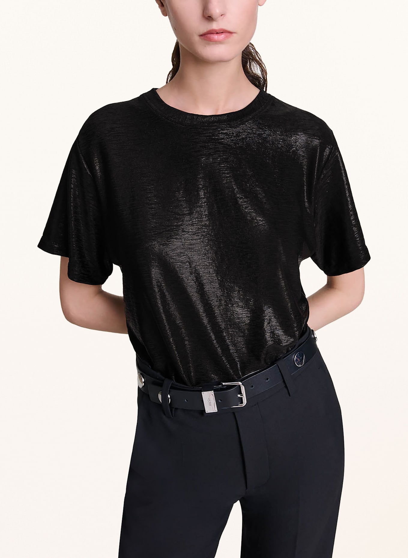 maje T-shirt z błyszczącą przędzą: CZARNY