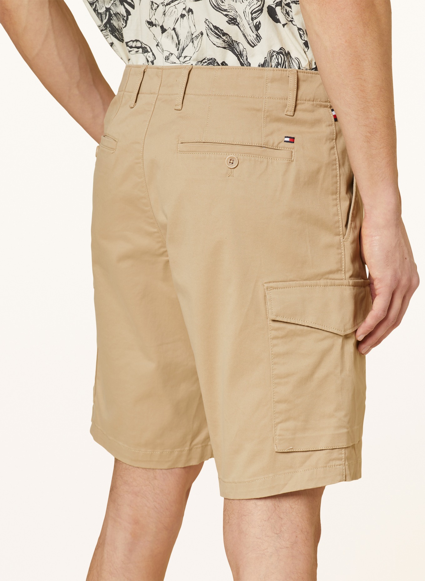 TOMMY HILFIGER Cargoshorts HARLEM Relaxed Tapered Fit, Farbe: BEIGE (Bild 6)