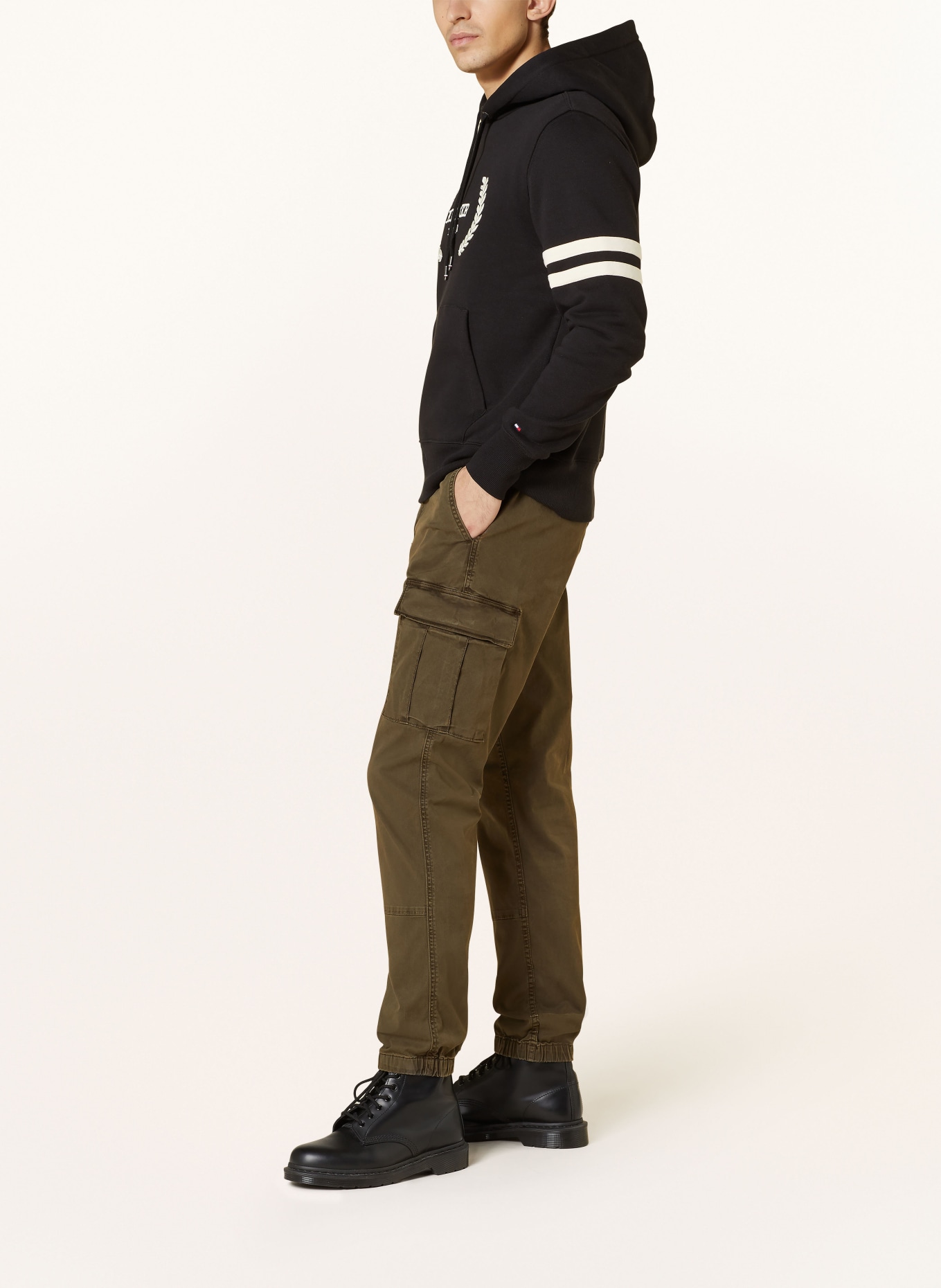 TOMMY HILFIGER Cargo trousers relaxed tapered fit, Color: OLIVE (Image 4)