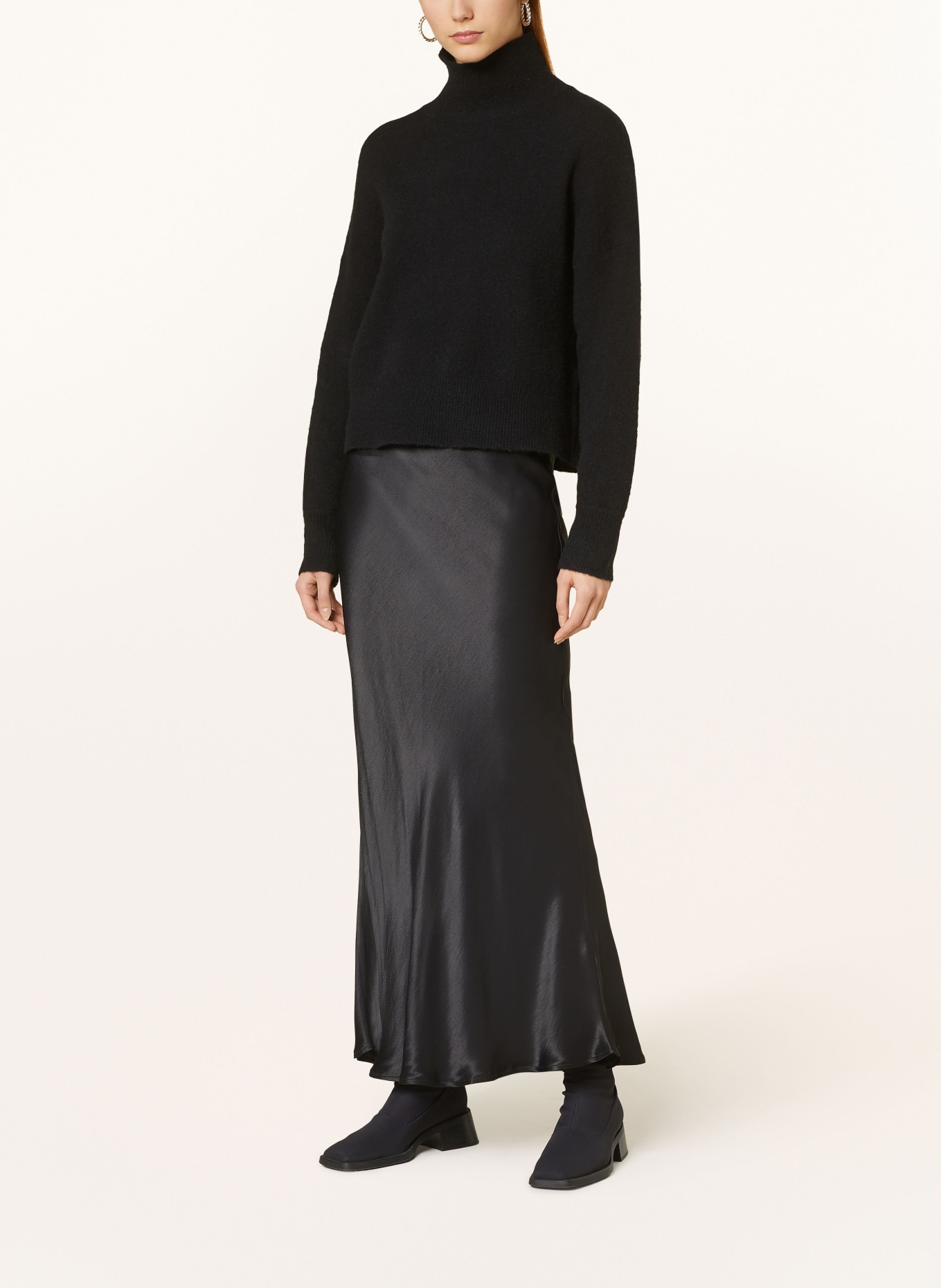 nobody's child Satin skirt MILA, Color: BLACK (Image 2)