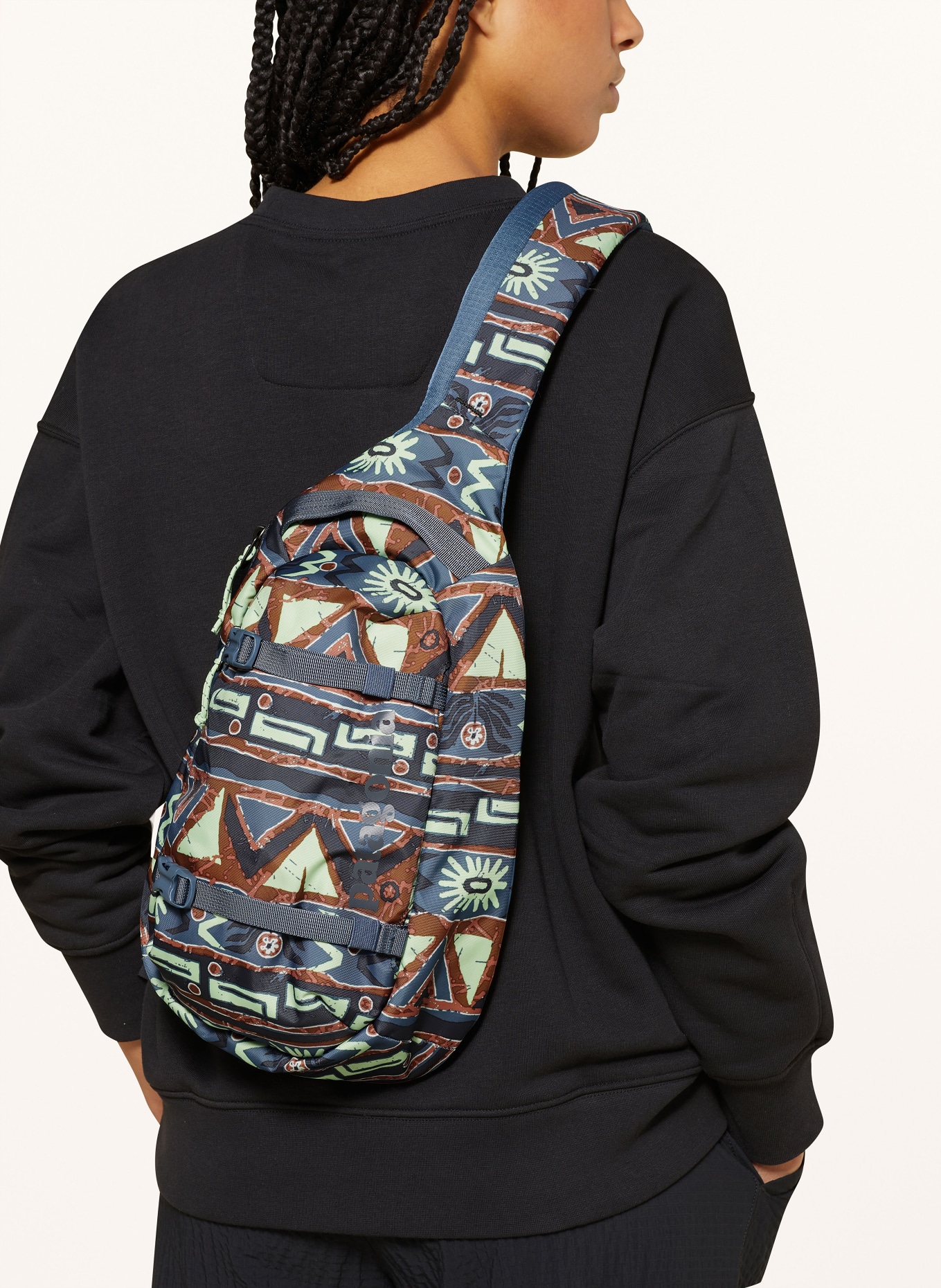 patagonia Umhangetasche ATOM SLING 8 l in blaugrau braun hellgrun