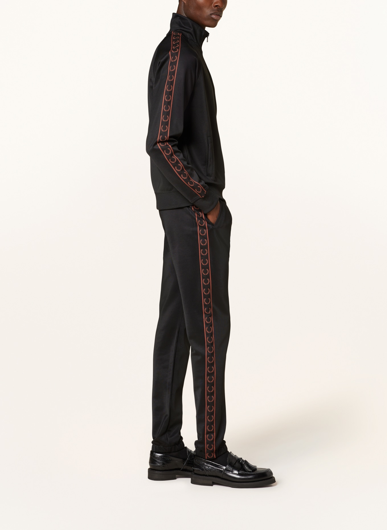 FRED PERRY Spodnie w stylu dresowym, Kolor: CZARNY/ BLADORÓŻOWY (Obrazek 4)