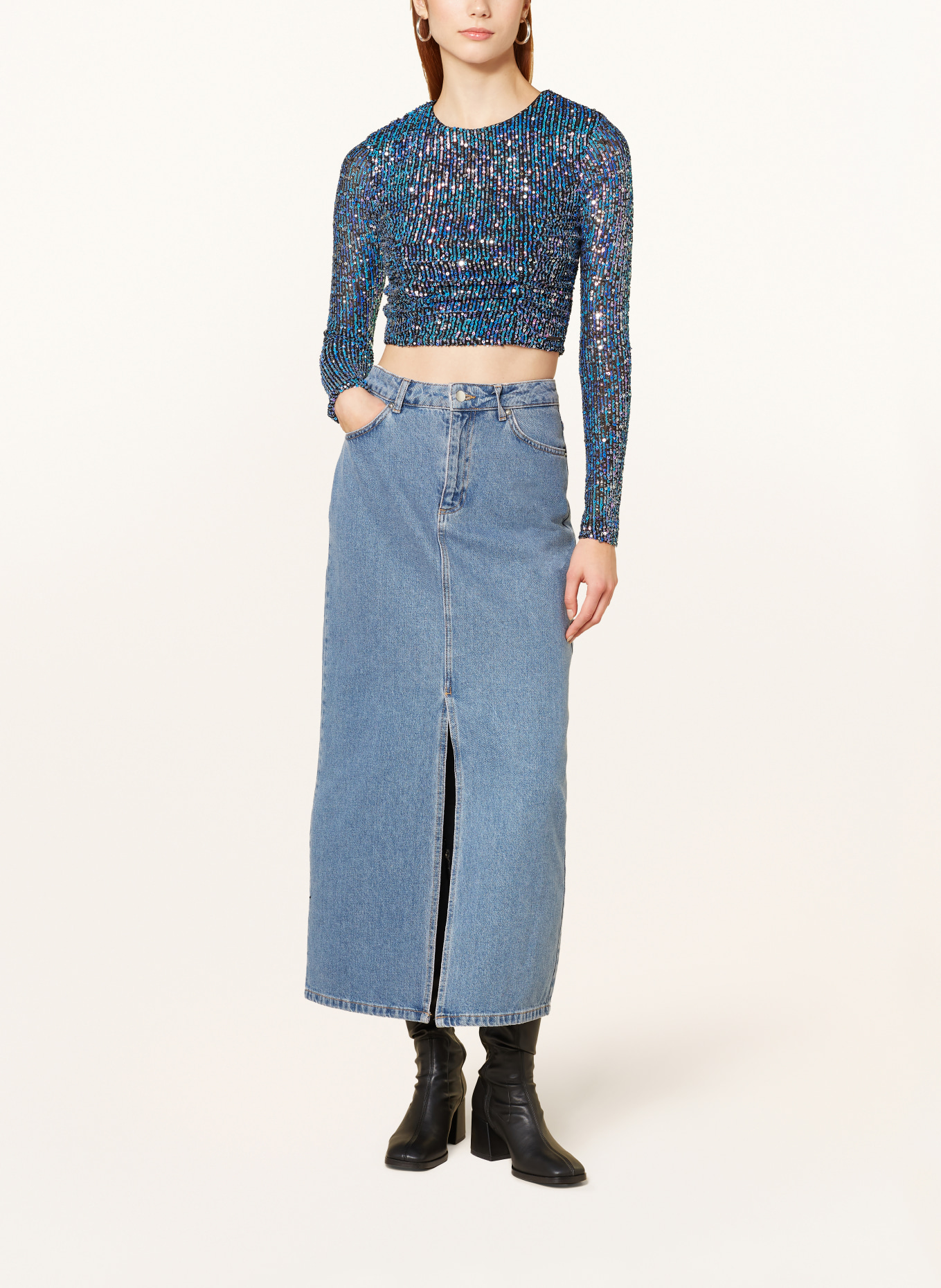 COLOURFUL REBEL Cropped shirt RIVER with sequins, Color: BLUE/ BLACK/ PINK (Image 2)