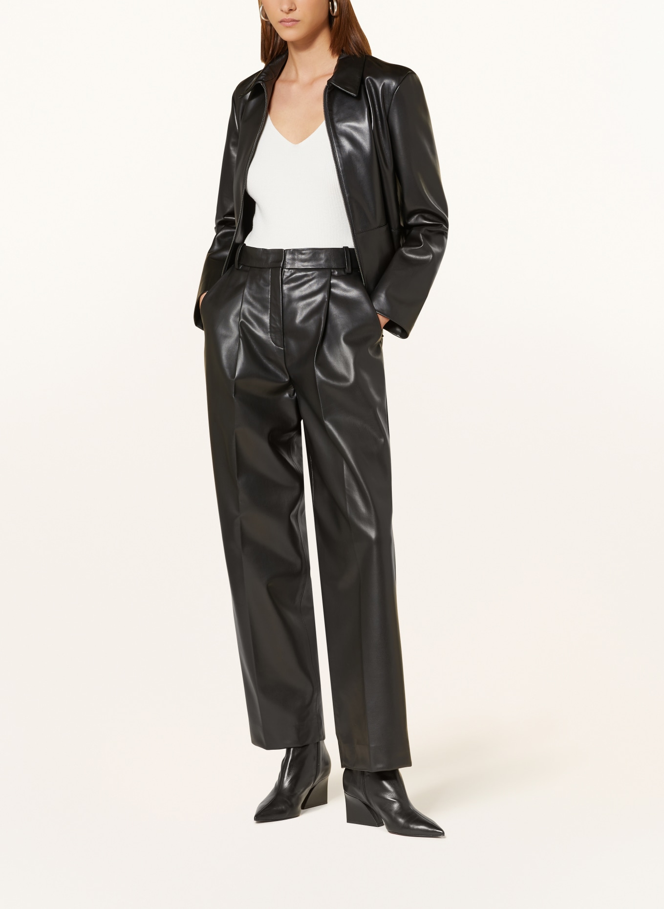 Calvin Klein Kalhoty v koženém vzhledu, Barva: ČERNÁ (Obrázek 2)