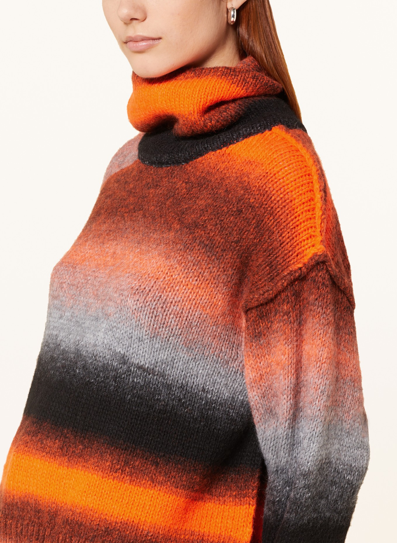ELIAS RUMELIS Turtleneck sweater VELMAER, Color: NEON ORANGE/ BLACK/ LIGHT GRAY (Image 4)