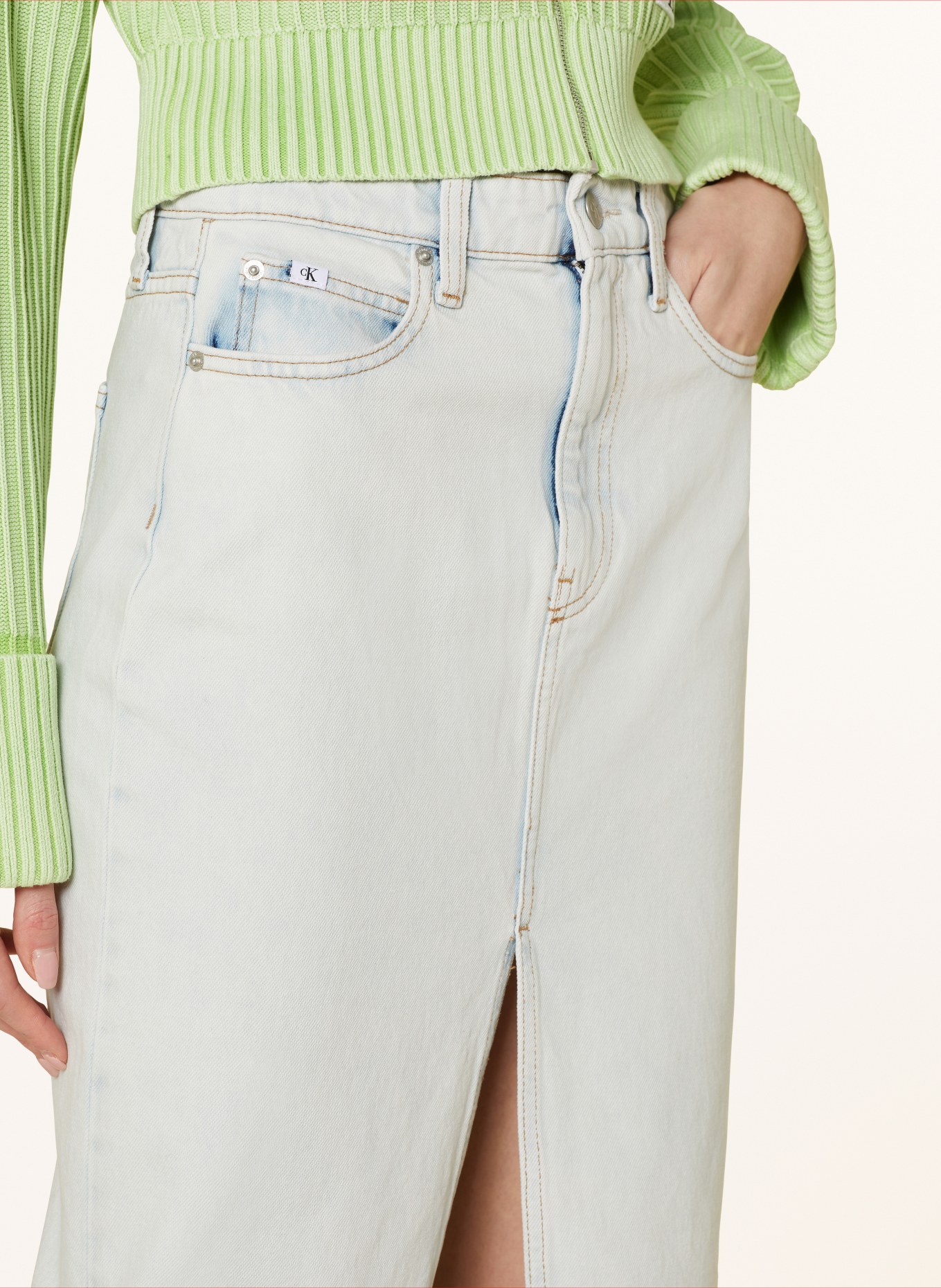 Calvin Klein Jeans Spódnica jeansowa, Kolor: 1AA Denim Light (Obrazek 4)