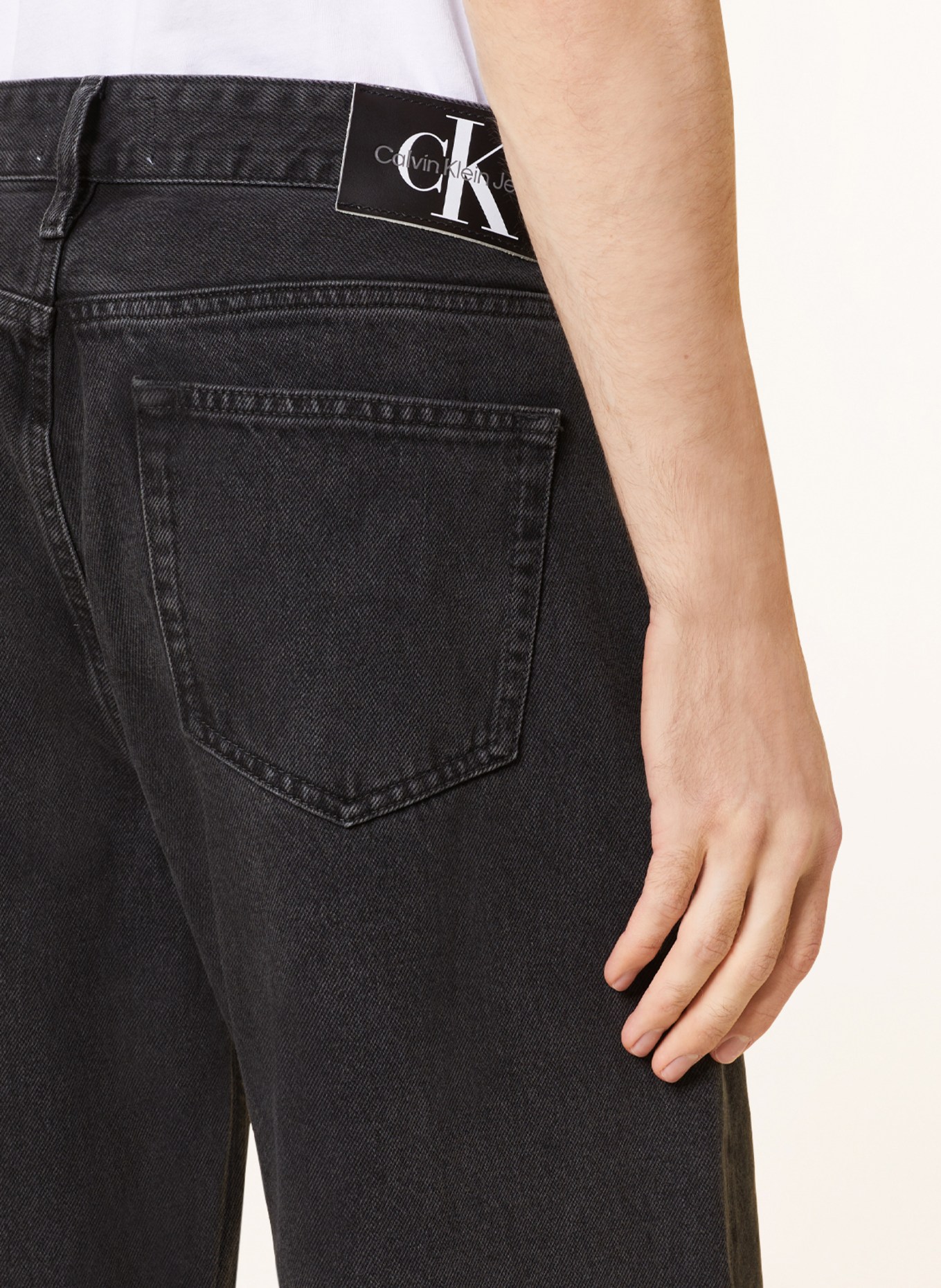 Calvin Klein Jeans Jeans 90S STRAIGHT Straight Fit, Farbe: SCHWARZ (Bild 6)