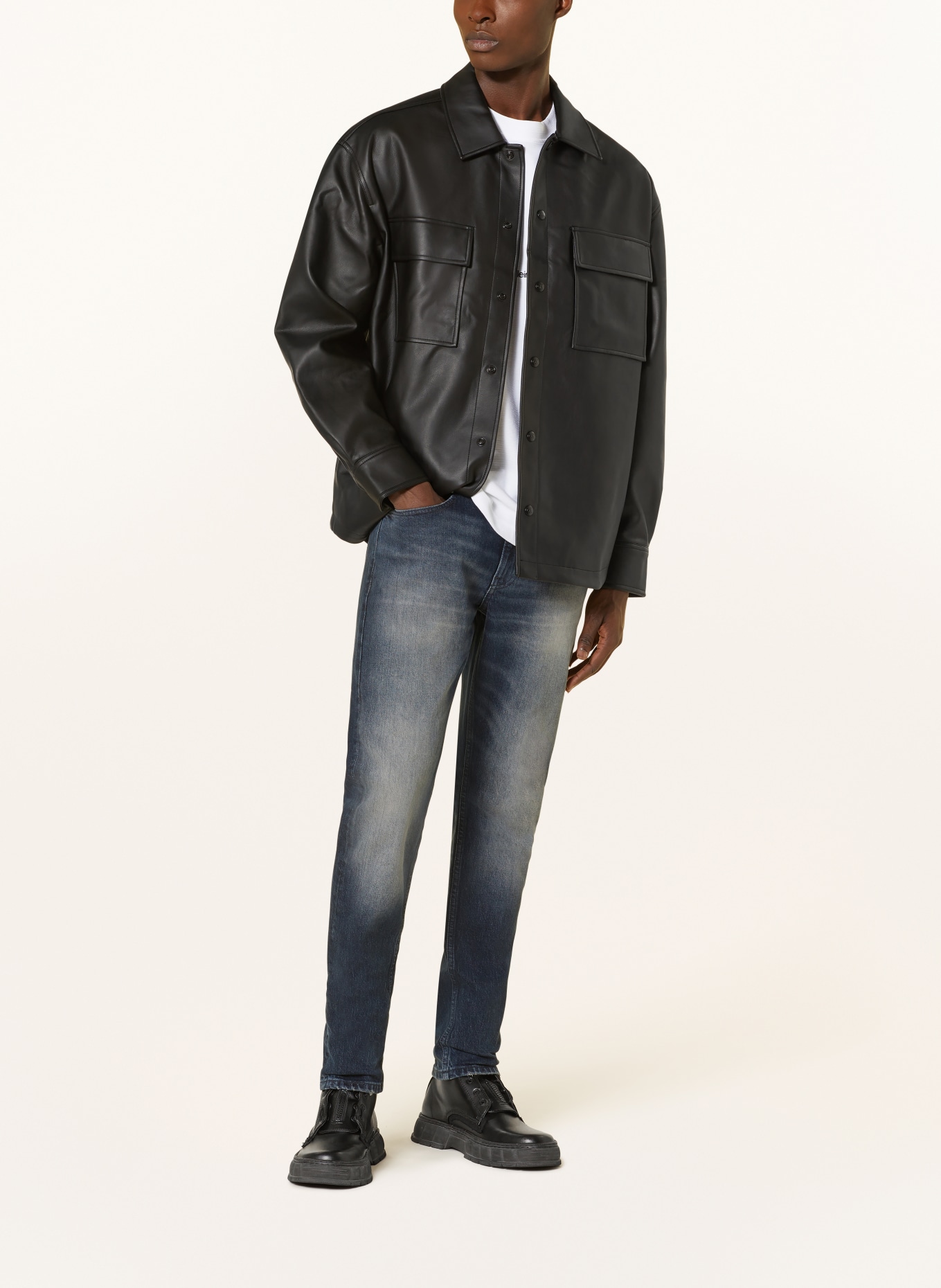 Calvin Klein Jeans Jeansy Slim Taper Fit, Kolor: 1BJ DENIM DARK (Obrazek 2)