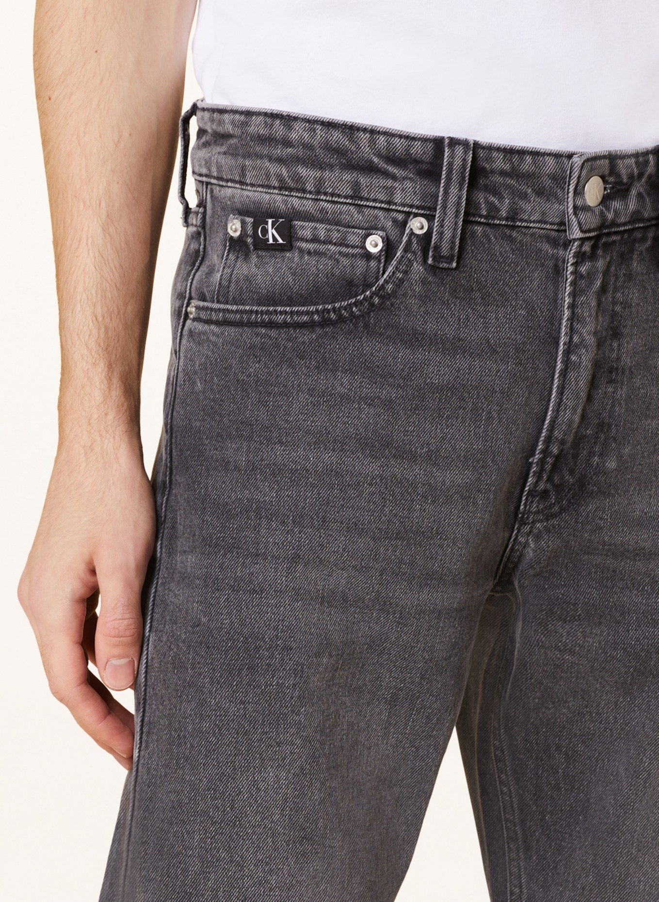 Calvin Klein Jeans Jeansy Slim Taper Fit, Kolor: SZARY (Obrazek 5)
