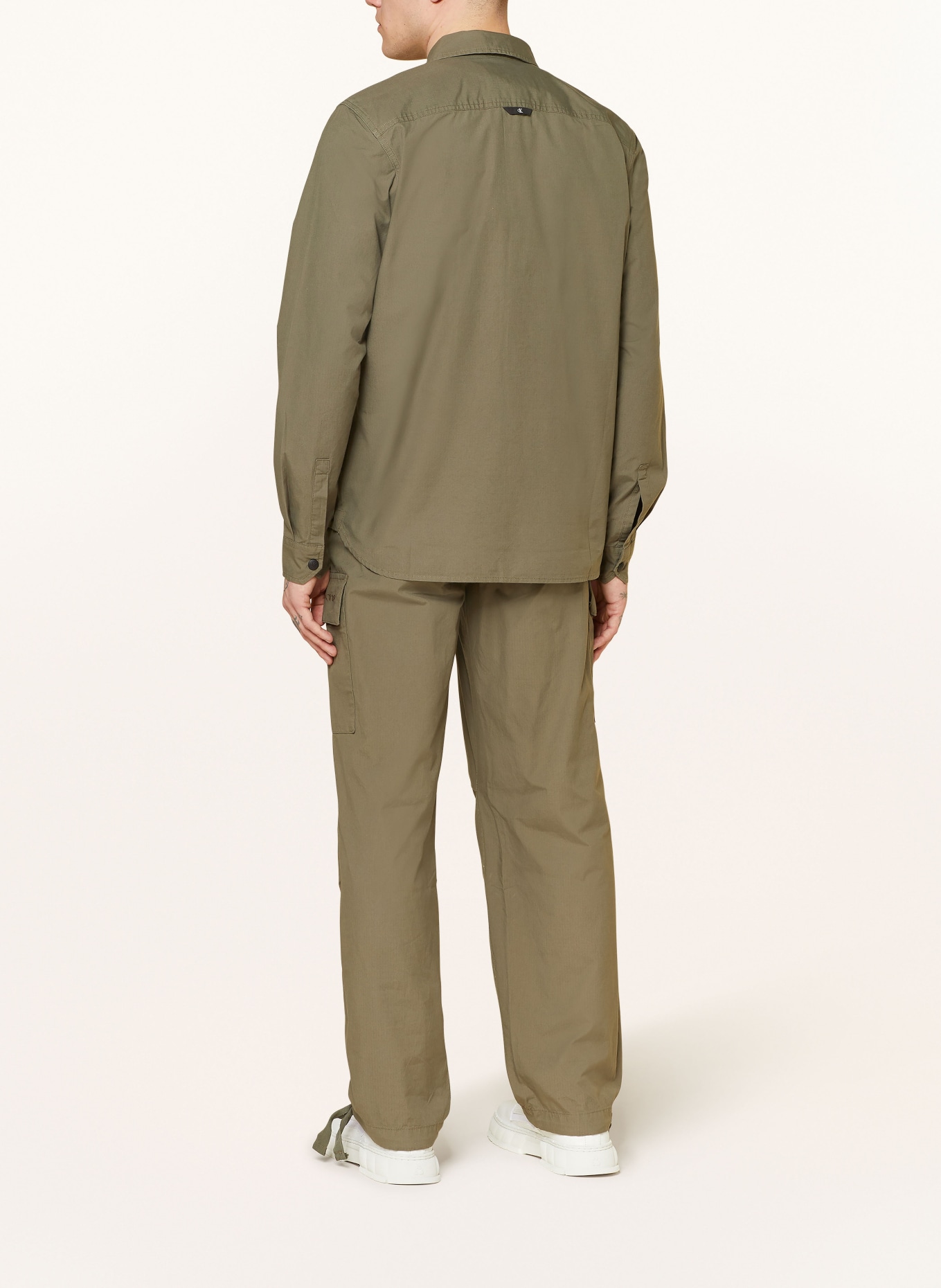 Calvin Klein Jeans Cargo kalhoty Regular Fit, Barva: OLIVOVÁ (Obrázek 3)