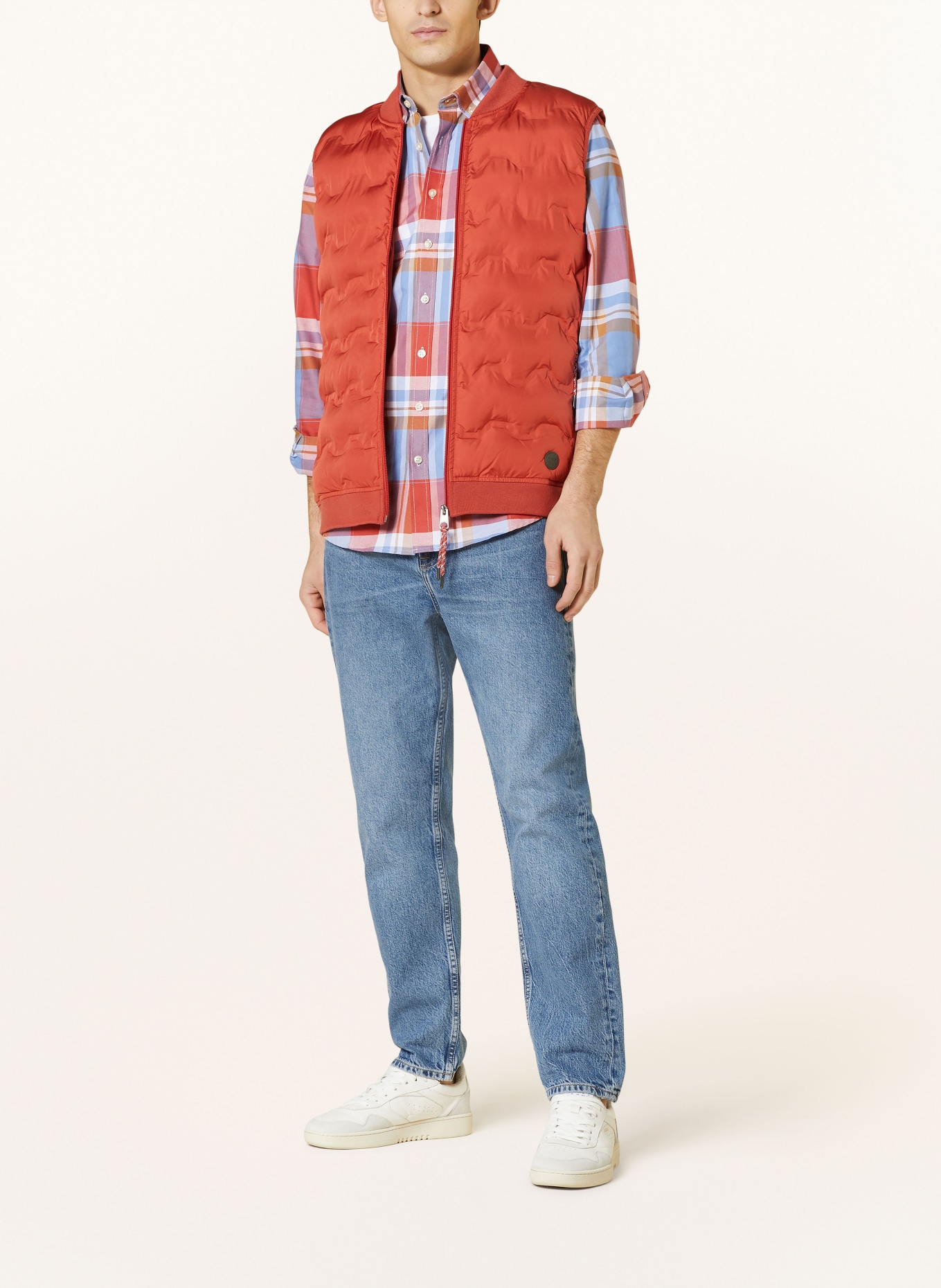FYNCH-HATTON Quilted vest, Color: DARK ORANGE (Image 2)