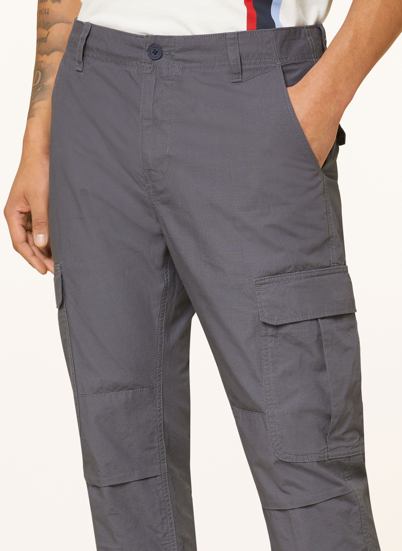 TOMMY JEANS Cargo pants ETHAN relaxed fit, Color: PT2 Washed Black (Image 5)