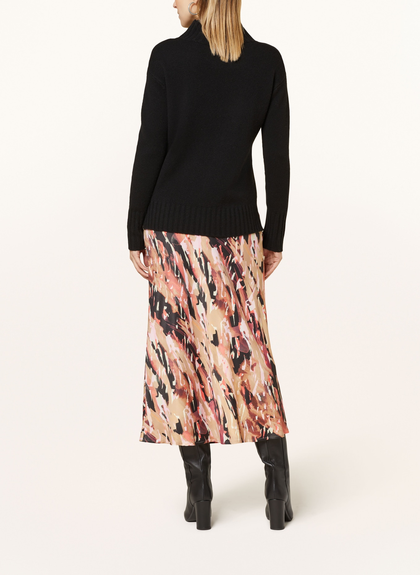 comma Satin skirt, Color: BROWN/ BLACK/ PINK (Image 3)