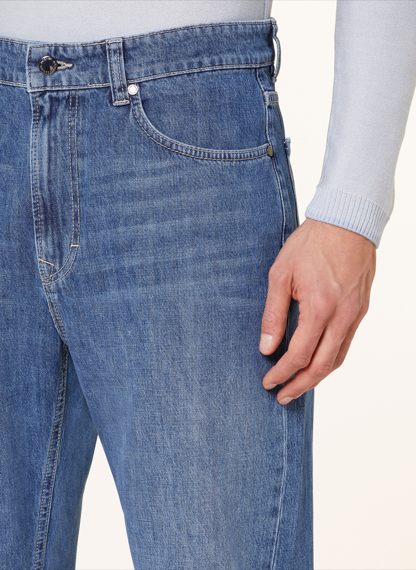 BOGNER Jeans BRIAN Tapered Fit, Farbe: 416 denim light (Bild 5)