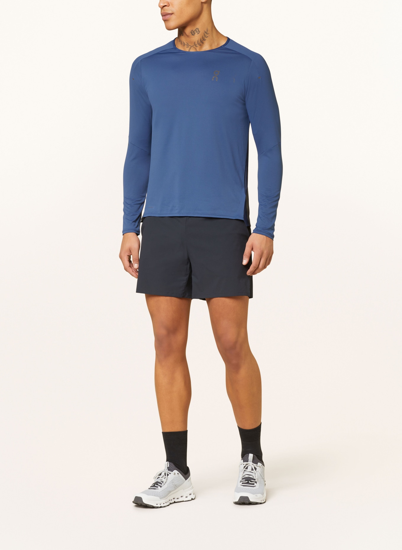 On Running shirt PERFORMANCE LONG-T, Color: DARK BLUE (Image 2)