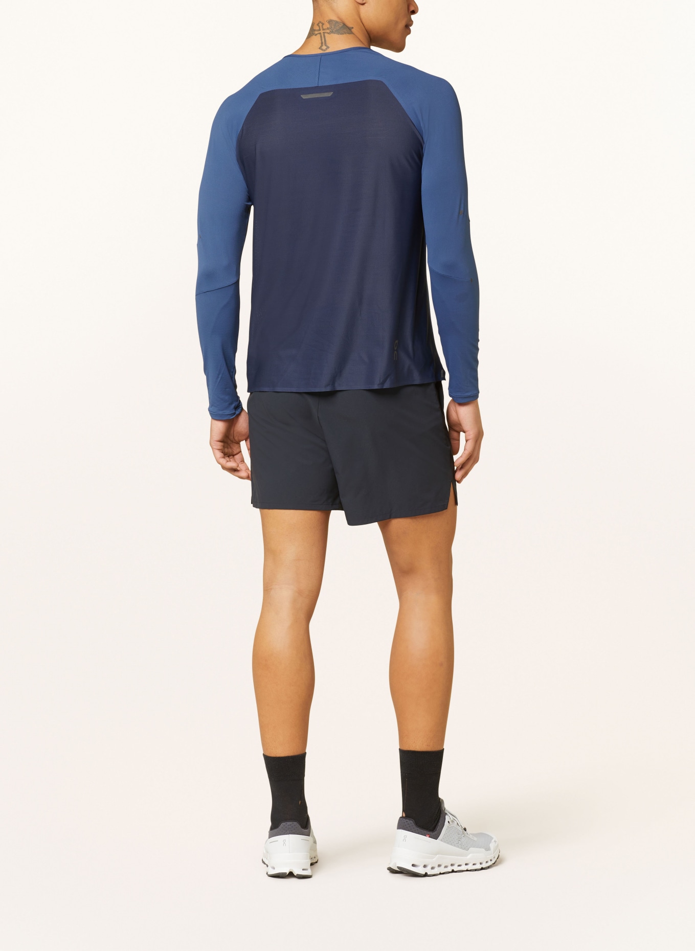 On Running shirt PERFORMANCE LONG-T, Color: DARK BLUE (Image 3)