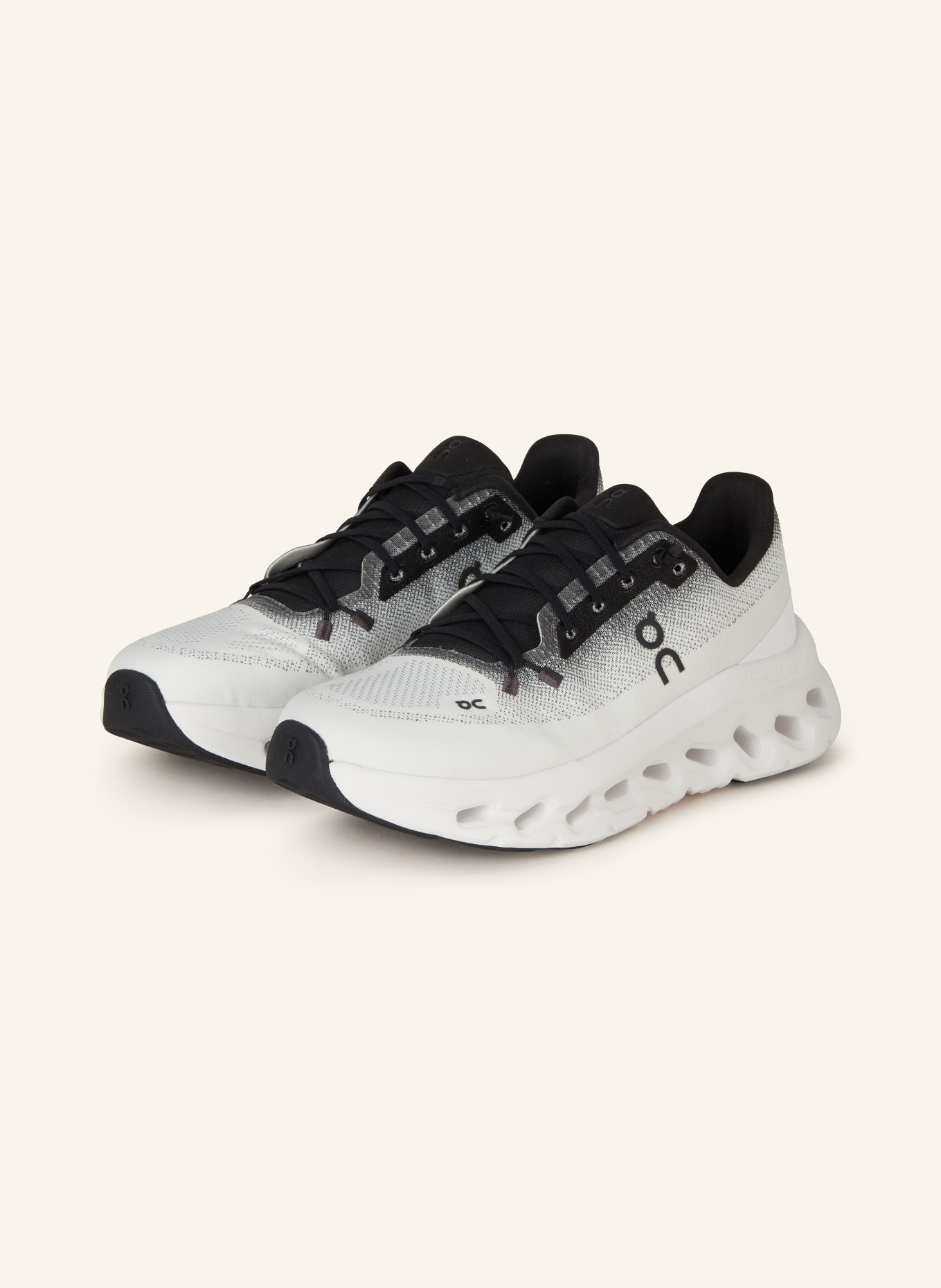 On Sneakers CLOUDTILT, Color: BLACK/ WHITE (Image 1)