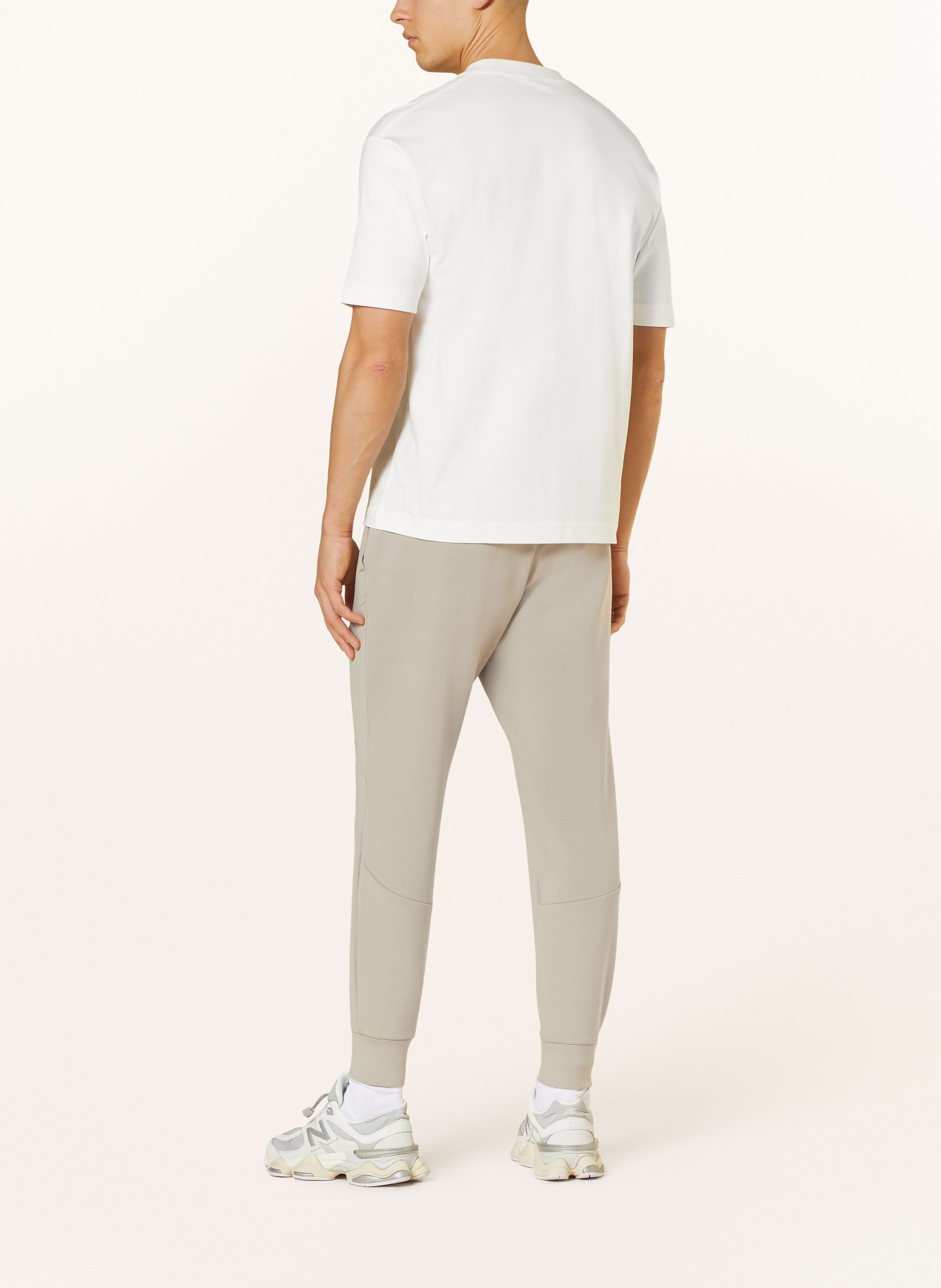 UNDER ARMOUR Trousers UNSTOPPABLE in jogger style, Color: BEIGE (Image 3)