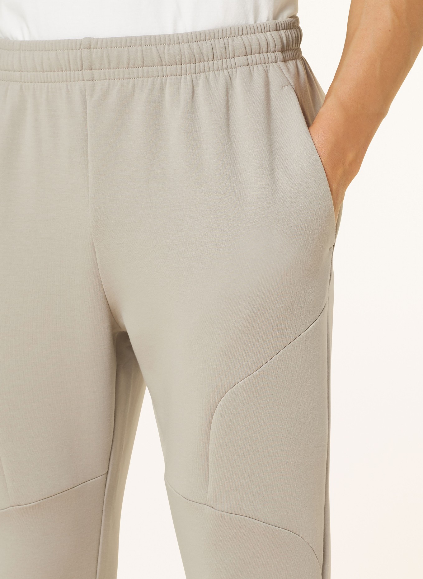 UNDER ARMOUR Trousers UNSTOPPABLE in jogger style, Color: BEIGE (Image 5)