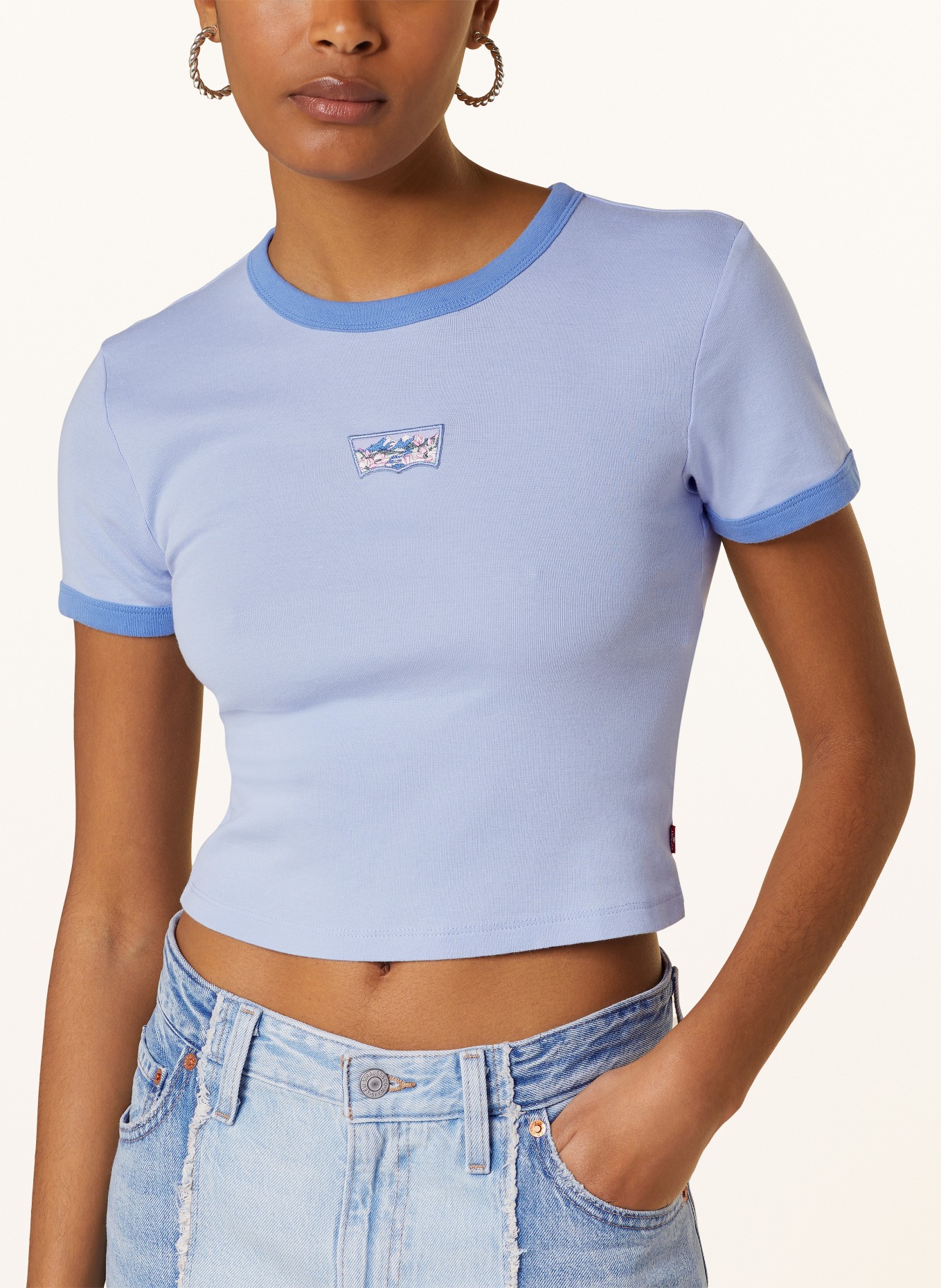 Levi's® Cropped-Shirt, Farbe: HELLBLAU/ BLAU/ HELLROSA (Bild 4)