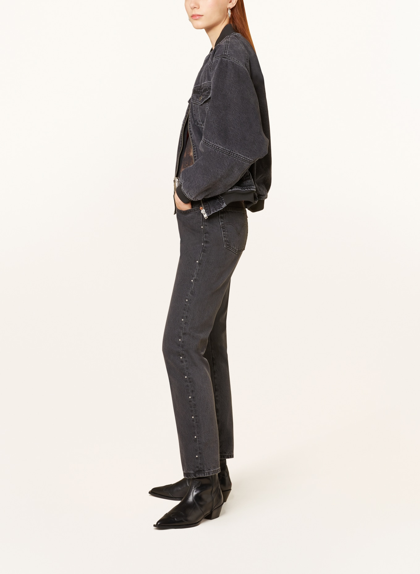 Levi's® Mom Jeans 501 mit Nieten, Farbe: 09 Blacks (Bild 4)