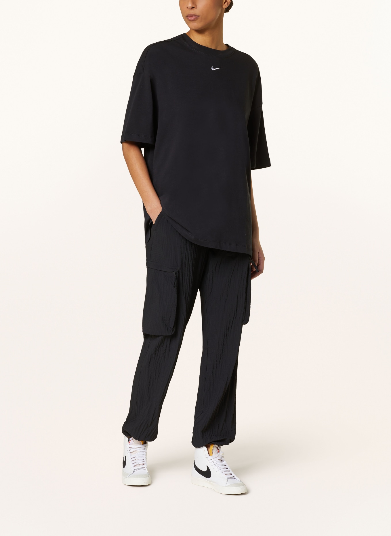 Nike Oversized shirt SPORTSWEAR ESSENTIAL, Color: BLACK/ WHITE (Image 2)