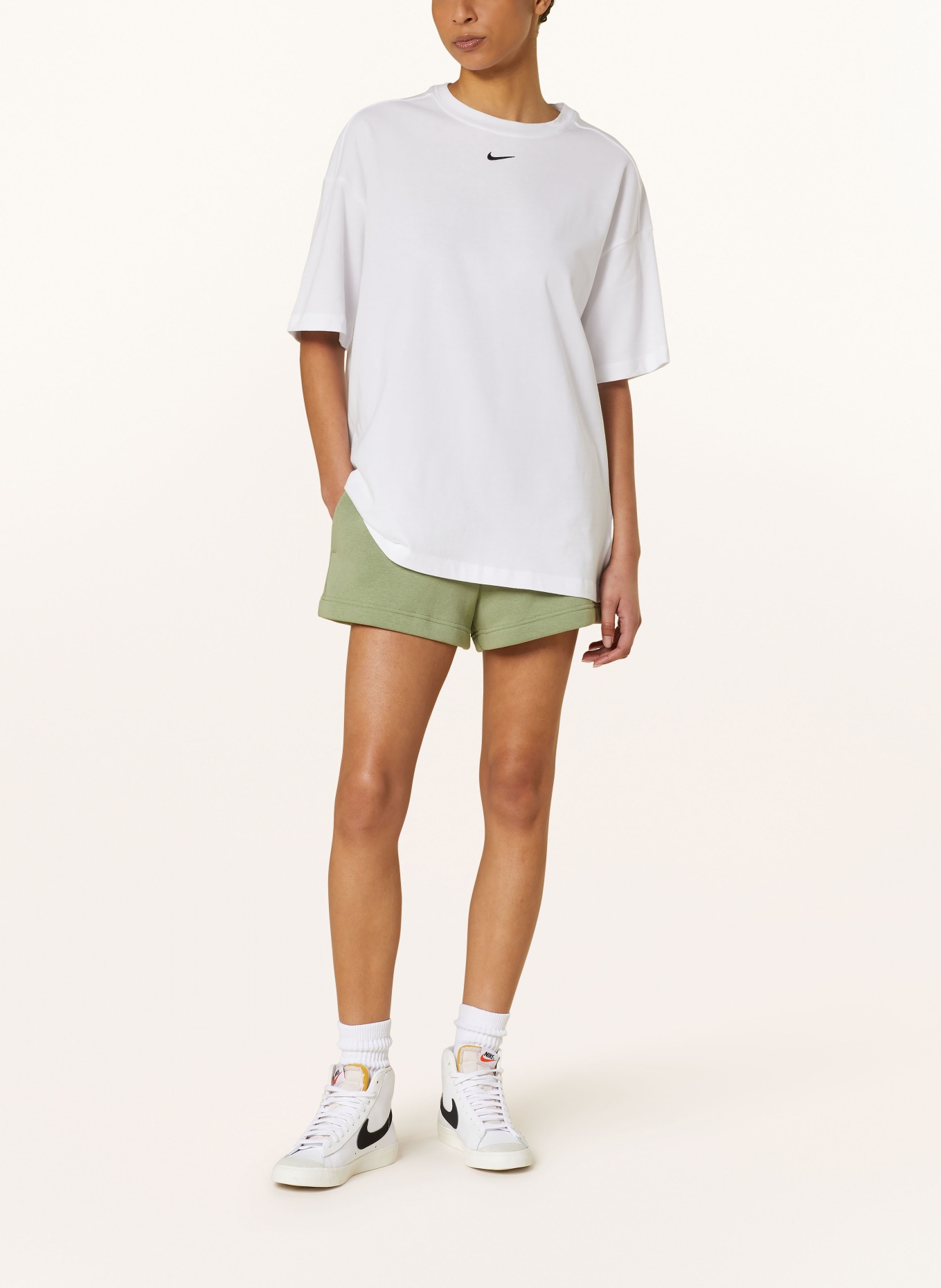 Nike Oversized shirt SPORTSWEAR ESSENTIAL, Color: WHITE (Image 2)