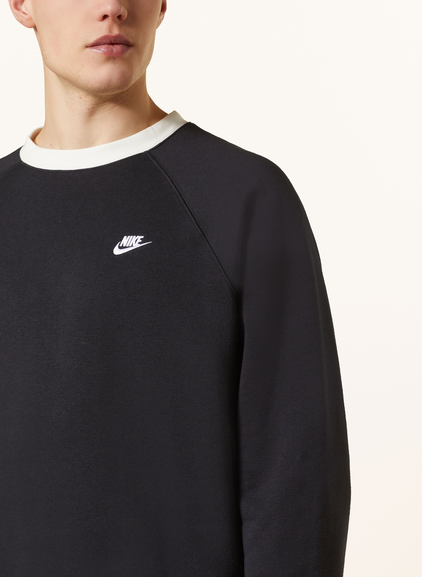 Nike Sweatshirt CLUB FLEECE, Farbe: SCHWARZ/ WEISS (Bild 4)