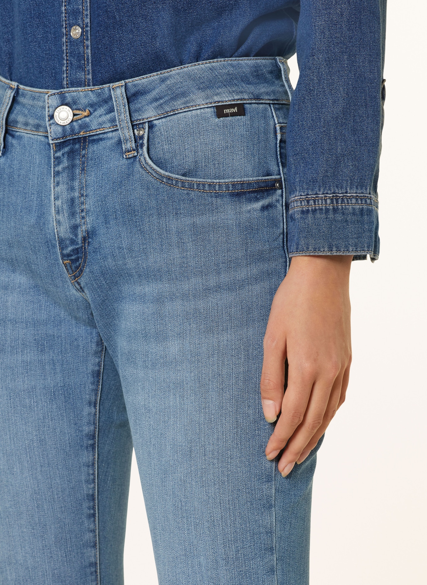 mavi Bootcut Jeans BELLA, Farbe: 85696 mid shaded everyday (Bild 5)