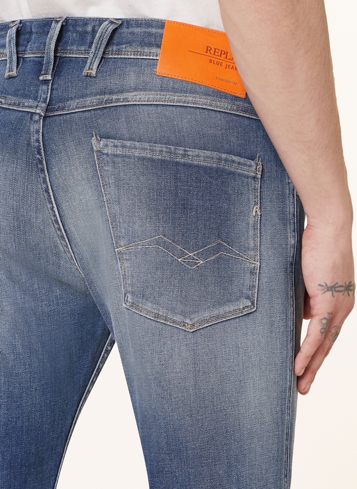 REPLAY Jeans ANBASS Slim Fit, Farbe: 009 MEDIUM BLUE (Bild 5)