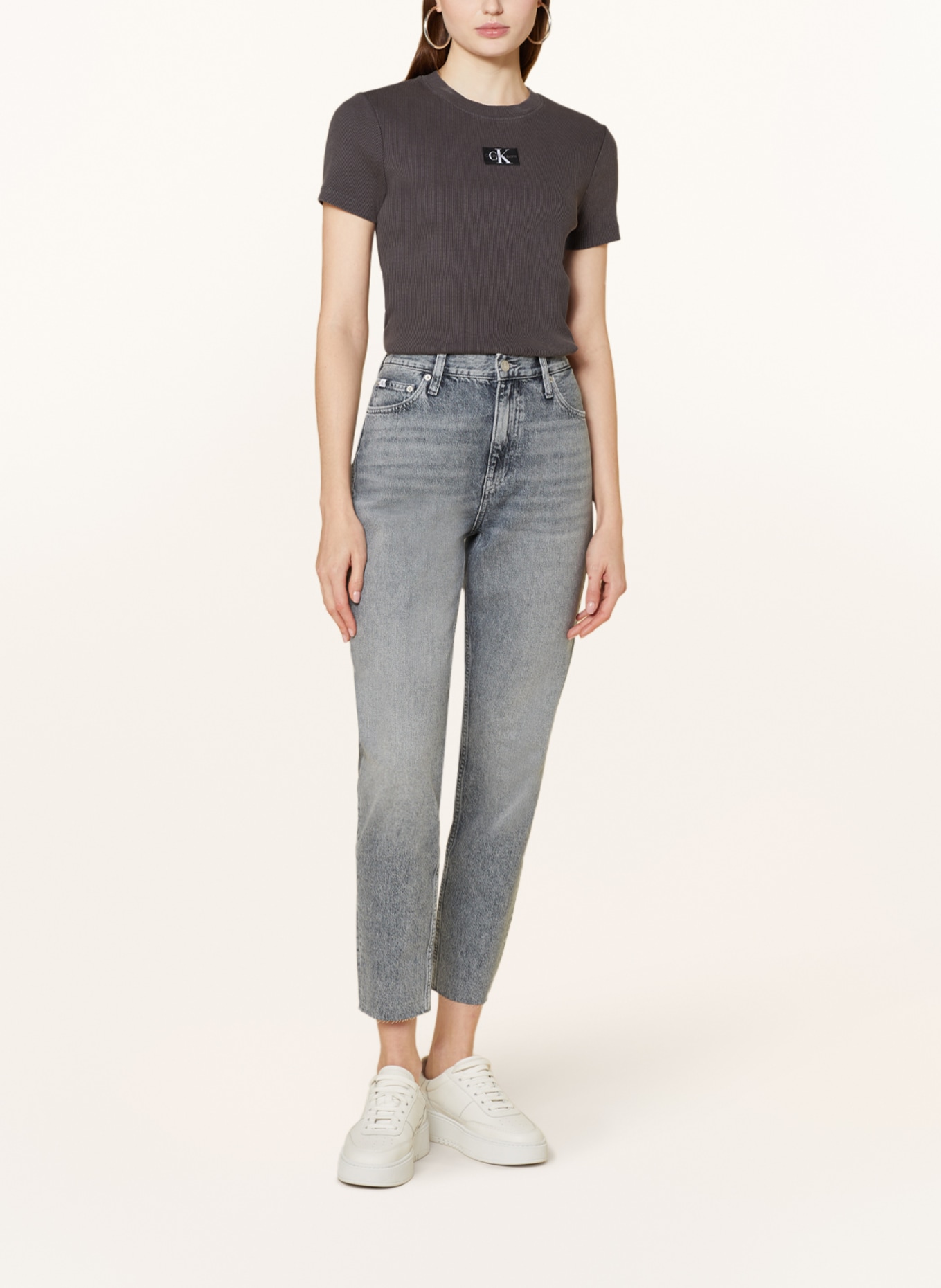 Calvin Klein Jeans Tričko, Barva: TMAVĚ ŠEDÁ (Obrázek 2)