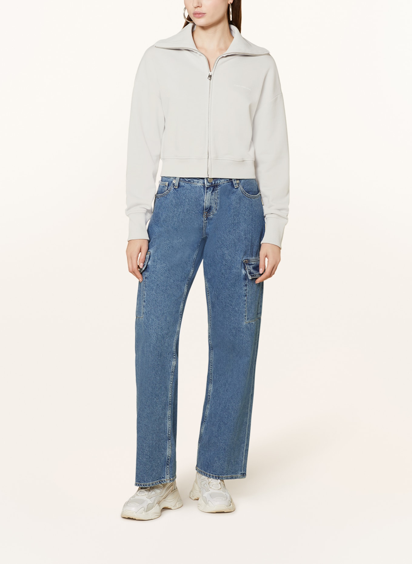 Calvin Klein Jeans Mikinová bunda, Barva: SVĚTLE ŠEDÁ (Obrázek 2)