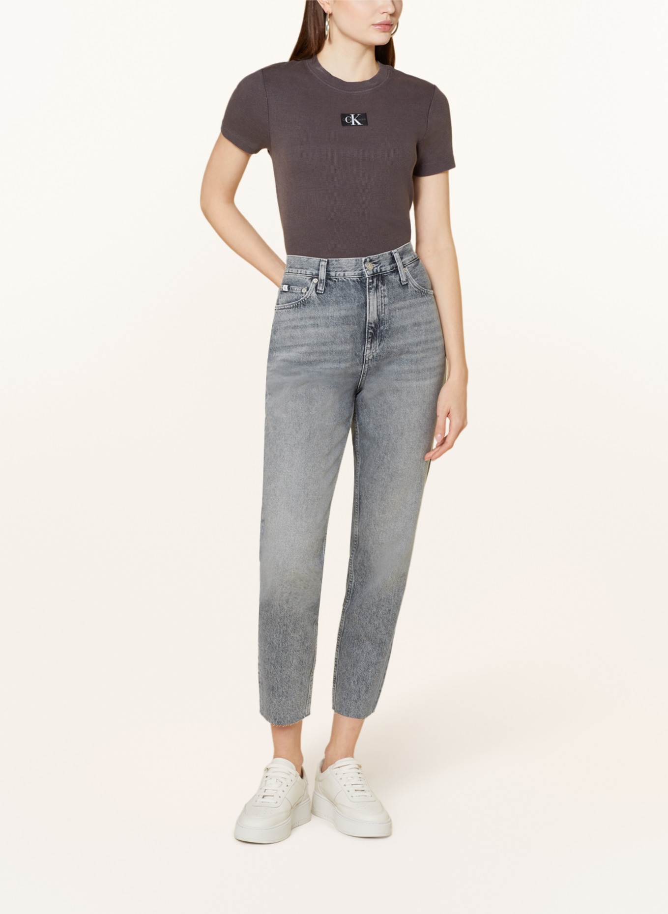 Calvin Klein Jeans Mom džíny, Barva: 1BZ DENIM GREY (Obrázek 2)
