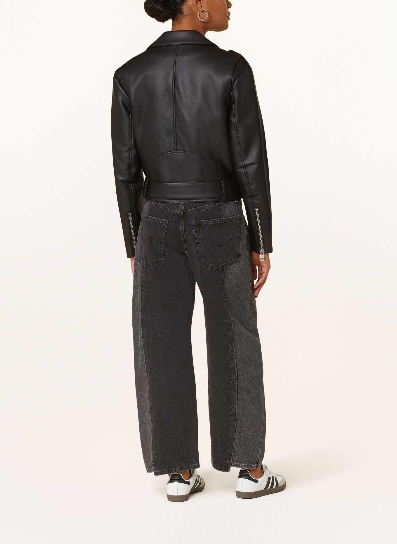 Calvin Klein Jeans Bunda v koženém vzhledu, Barva: ČERNÁ (Obrázek 3)