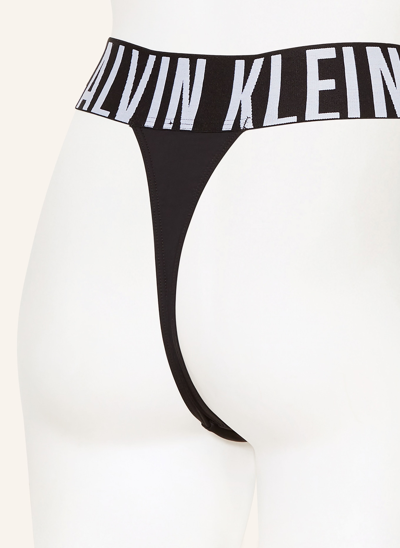 Calvin Klein Stringi INTENSE POWER, Kolor: CZARNY (Obrazek 6)