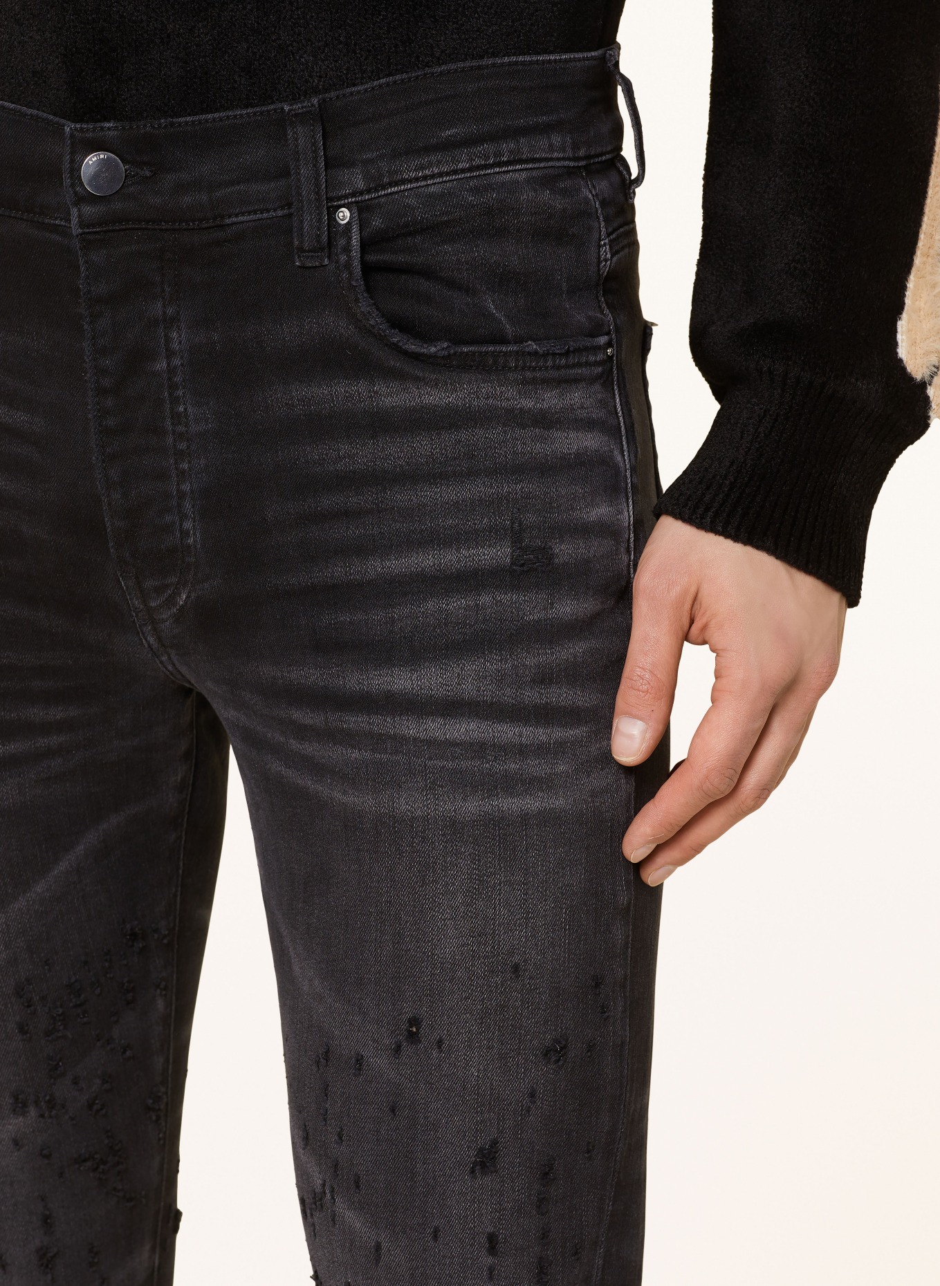 AMIRI Destroyed Jeans Skinny Fit, Farbe: FADED BLACK FADED BLACK (Bild 5)