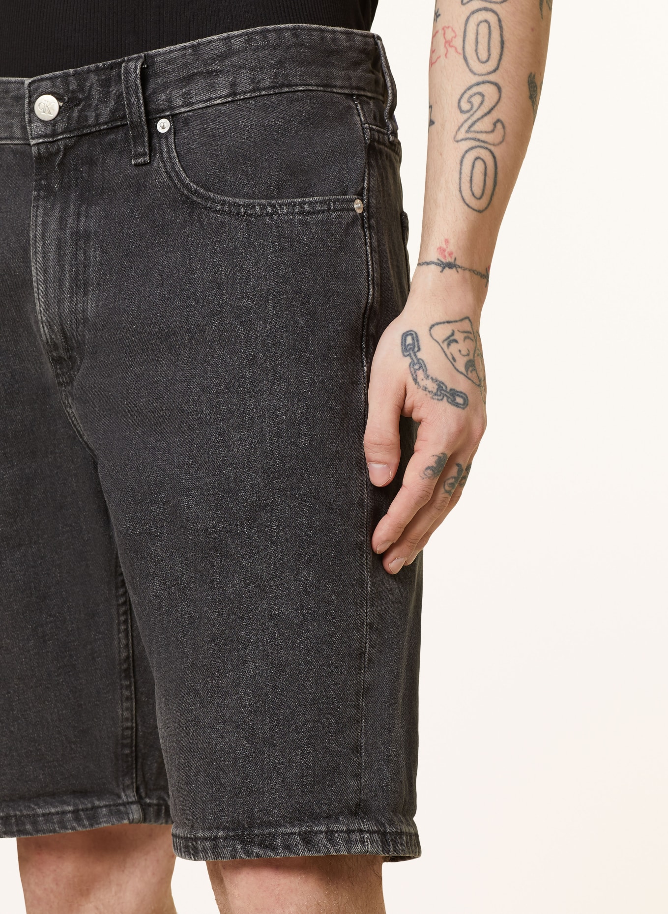 Calvin Klein Jeans Jeansshorts Regular Fit, Farbe: DUNKELGRAU (Bild 5)
