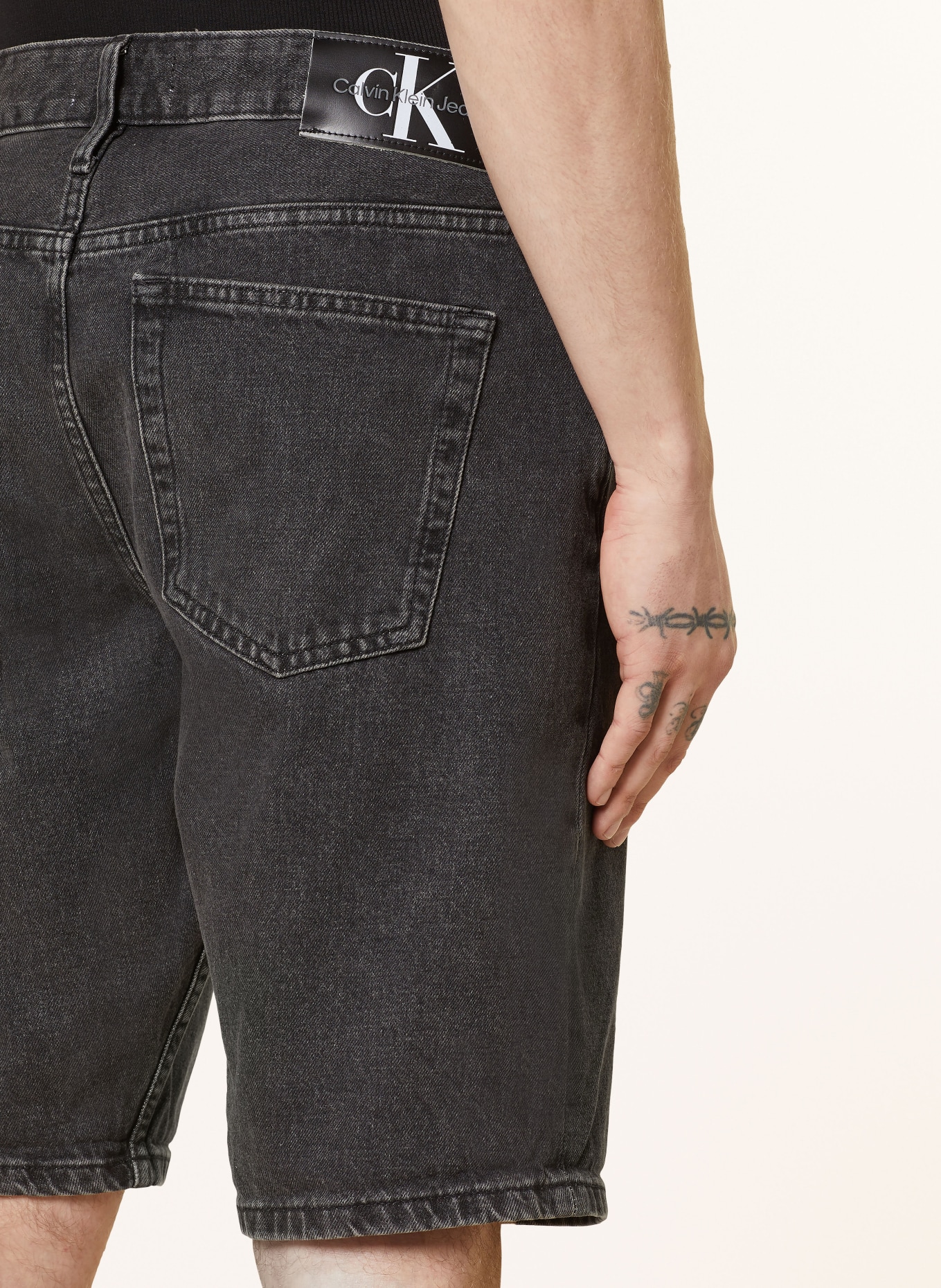 Calvin Klein Jeans Szorty jeansowe regular fit, Kolor: CZIEMNOSZARY (Obrazek 6)