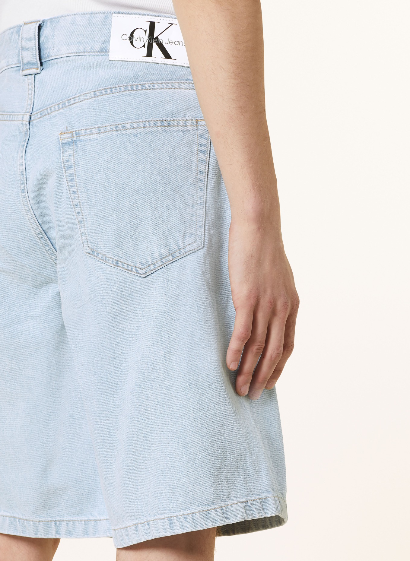 Calvin Klein Jeans Džínové šortky, Barva: 1AA Denim Light (Obrázek 6)