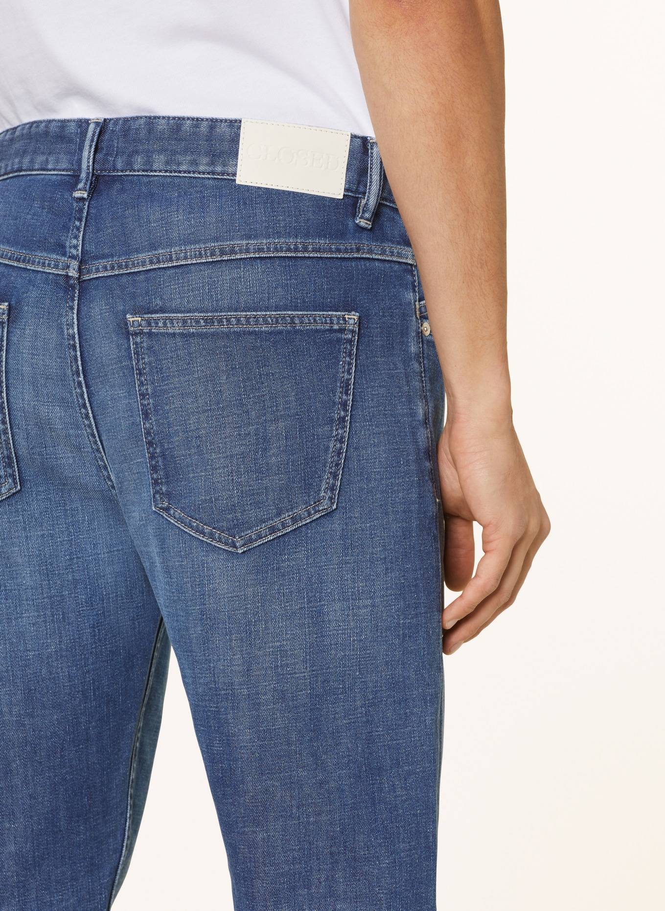CLOSED Jeans COOPER TRUE Regular Fit, Farbe: MBL MID BLUE (Bild 6)