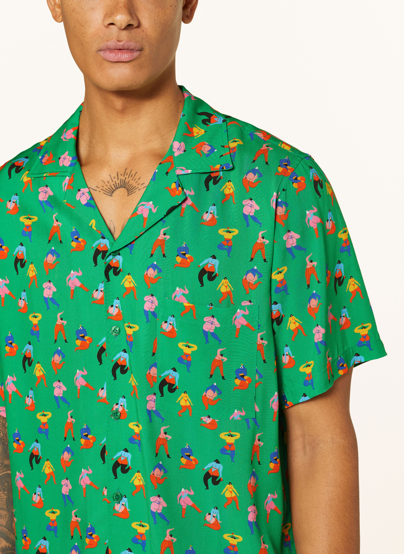arrels BARCELONA Koszula z klapami GREEN FUN GIRLS × EGLE ZVIRBLYTE comfort fit, Kolor: ZIELONY (Obrazek 4)