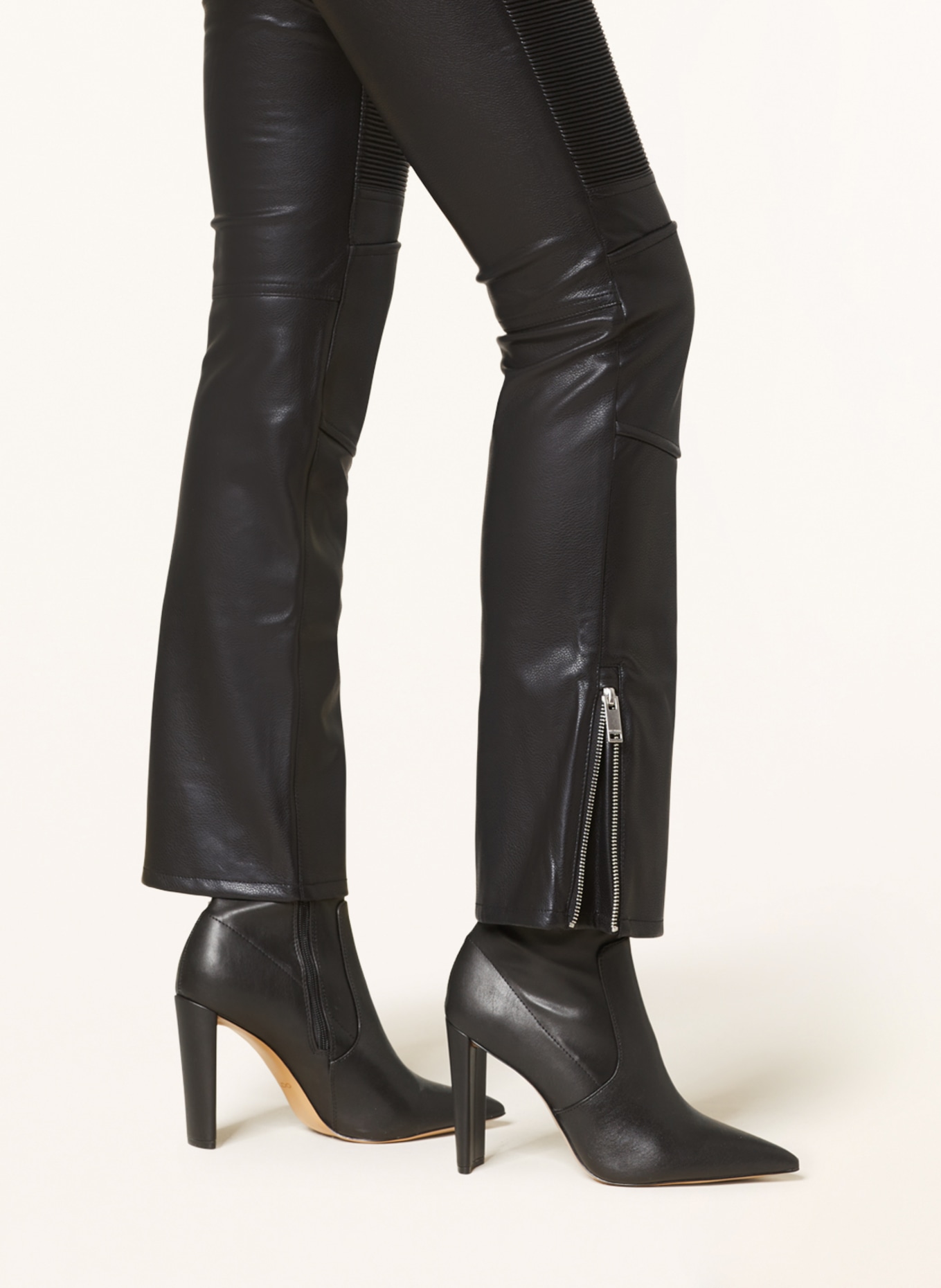 WRSTBHVR Trousers ABBY in leather look, Color: BLACK (Image 5)