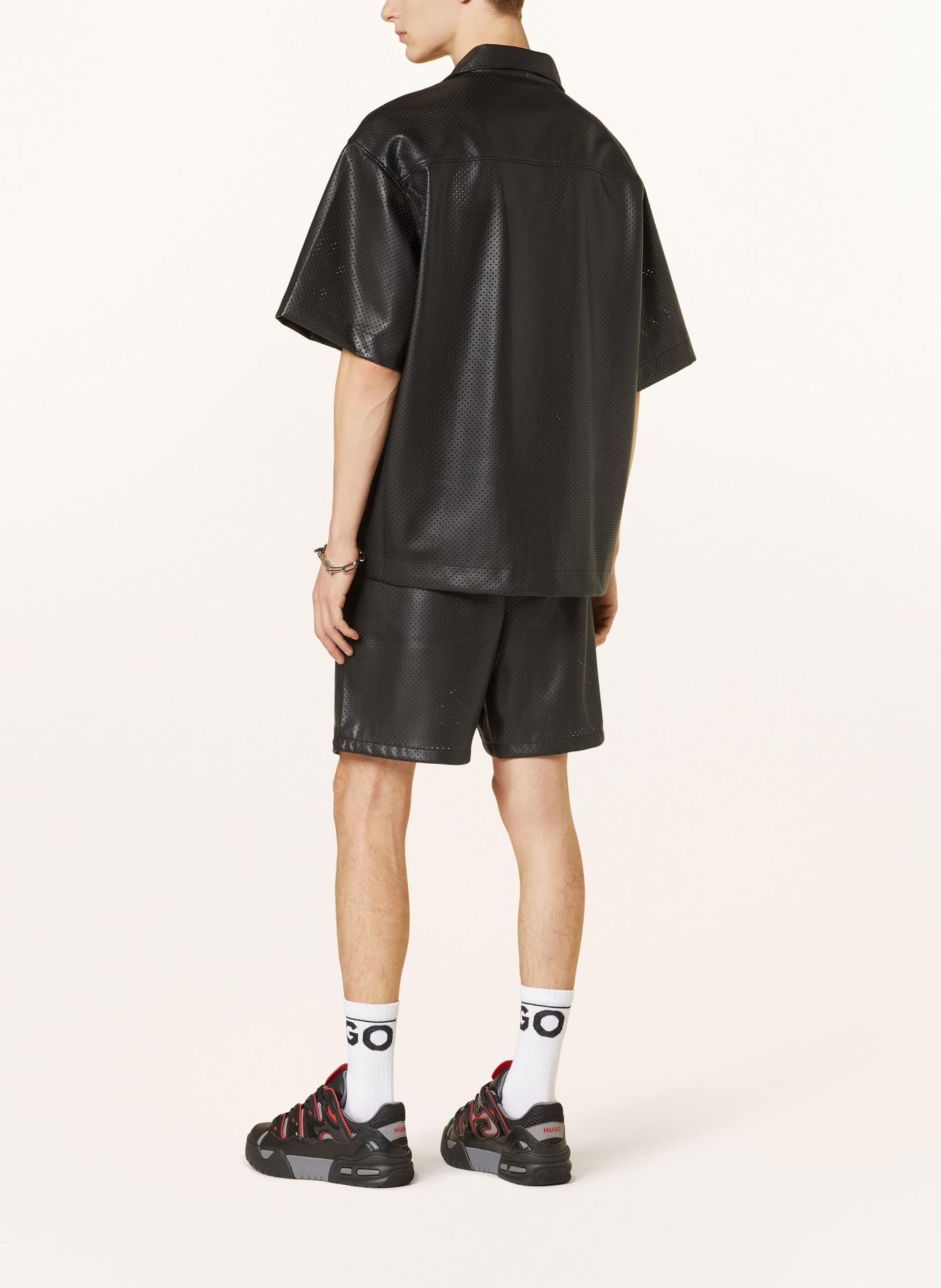 HUGO Resort shirt EGEENO oversized fit leather look, Color: BLACK (Image 3)