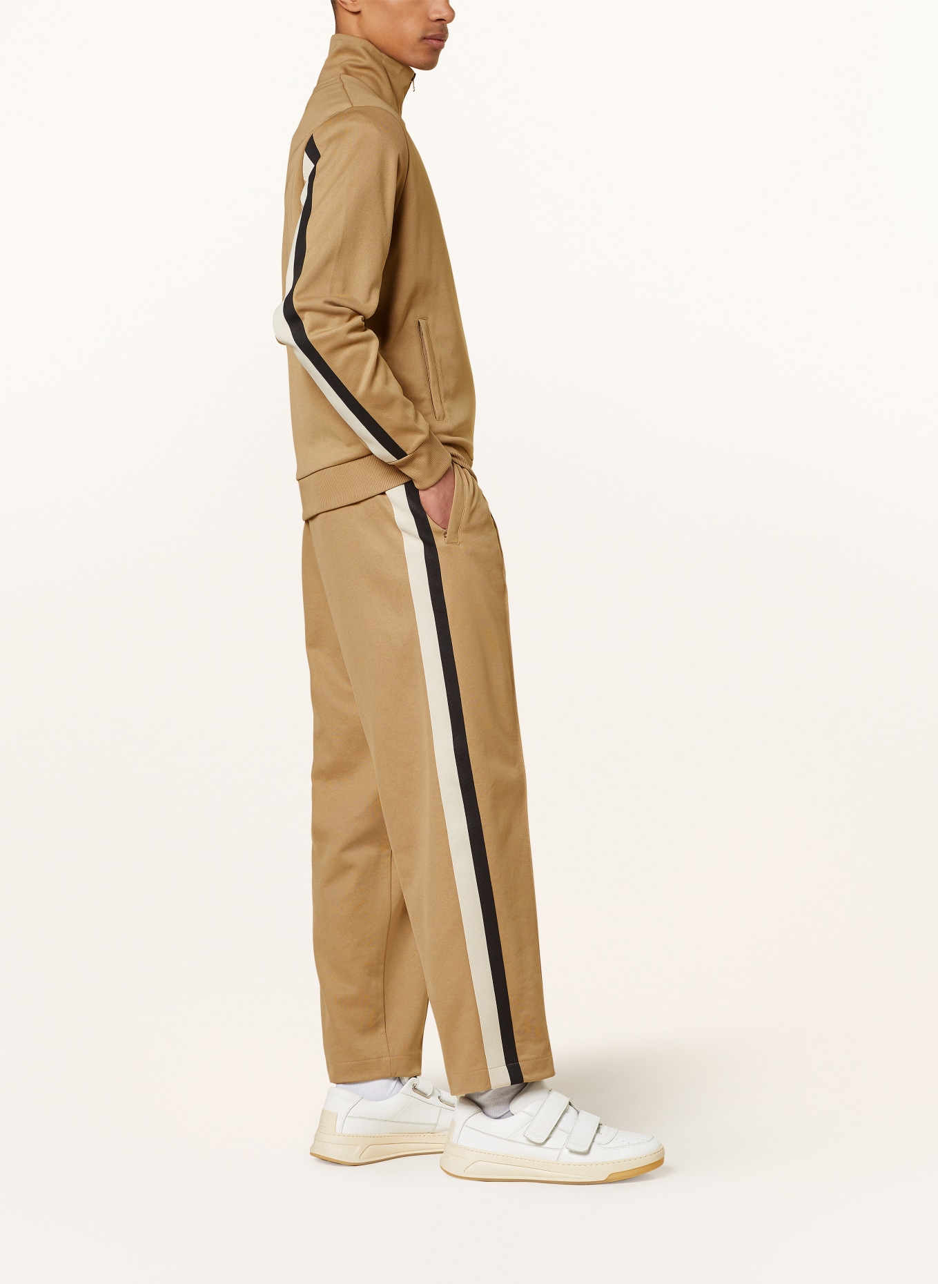 FRED PERRY Track pants with tuxedo stripes, Color: CAMEL/ ECRU/ BLACK (Image 4)