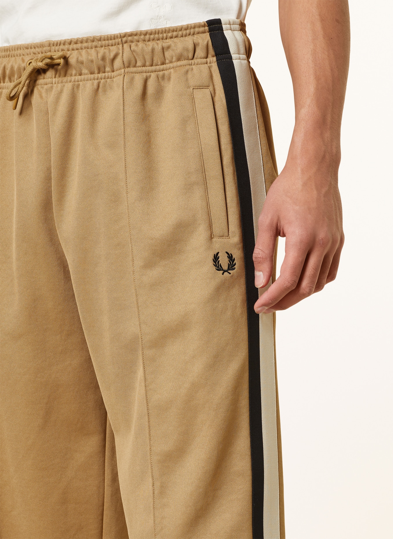 FRED PERRY Track pants with tuxedo stripes, Color: CAMEL/ ECRU/ BLACK (Image 5)