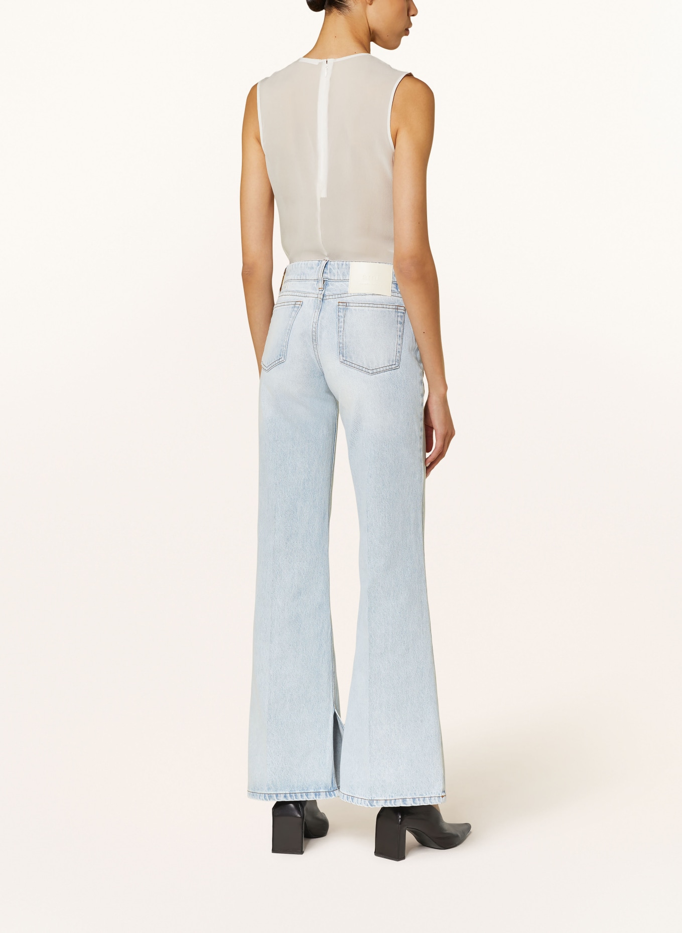 AMI PARIS Flared Jeans, Farbe: HELLBLAU (Bild 3)