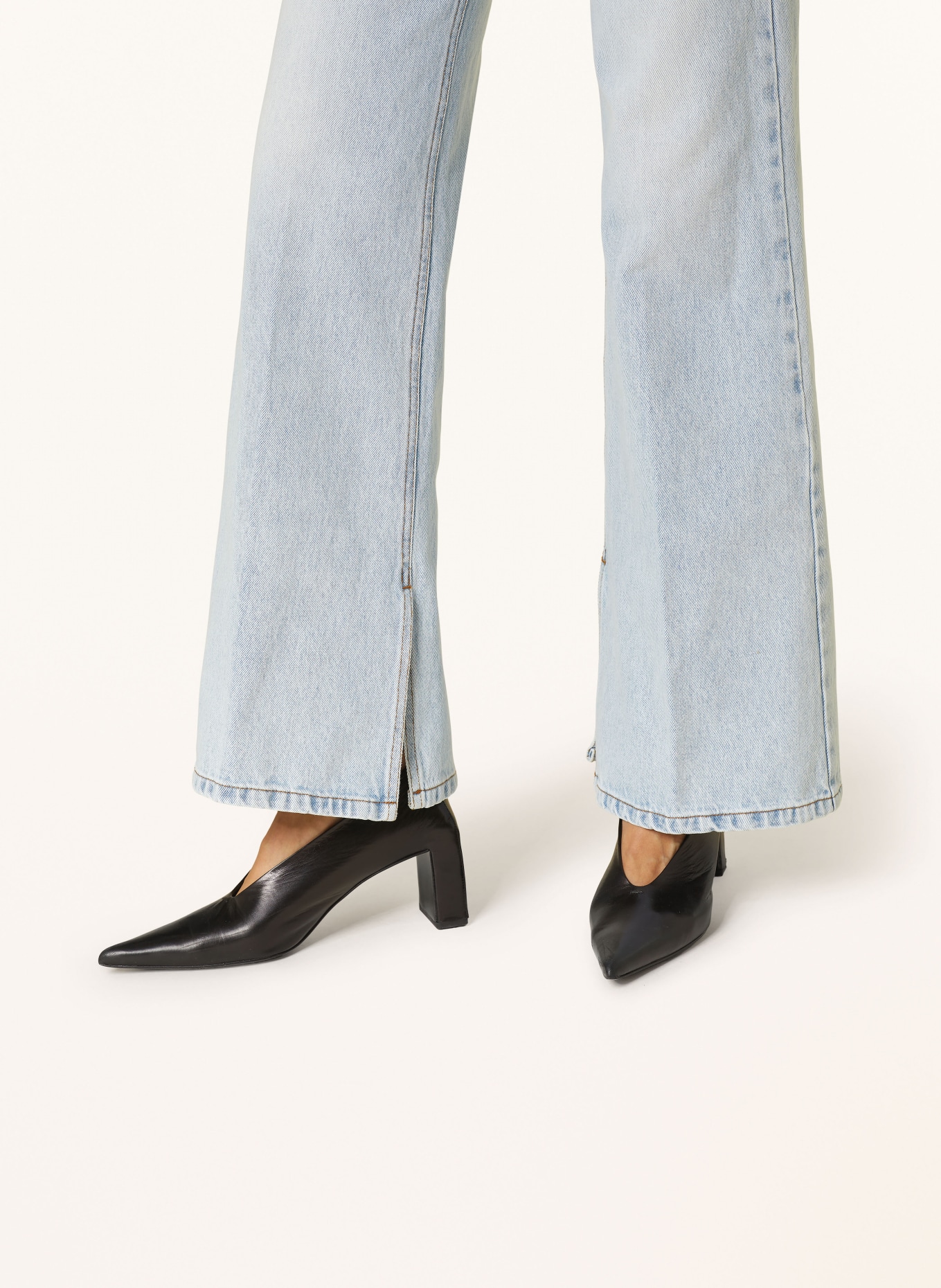 AMI PARIS Flared Jeans, Farbe: HELLBLAU (Bild 5)